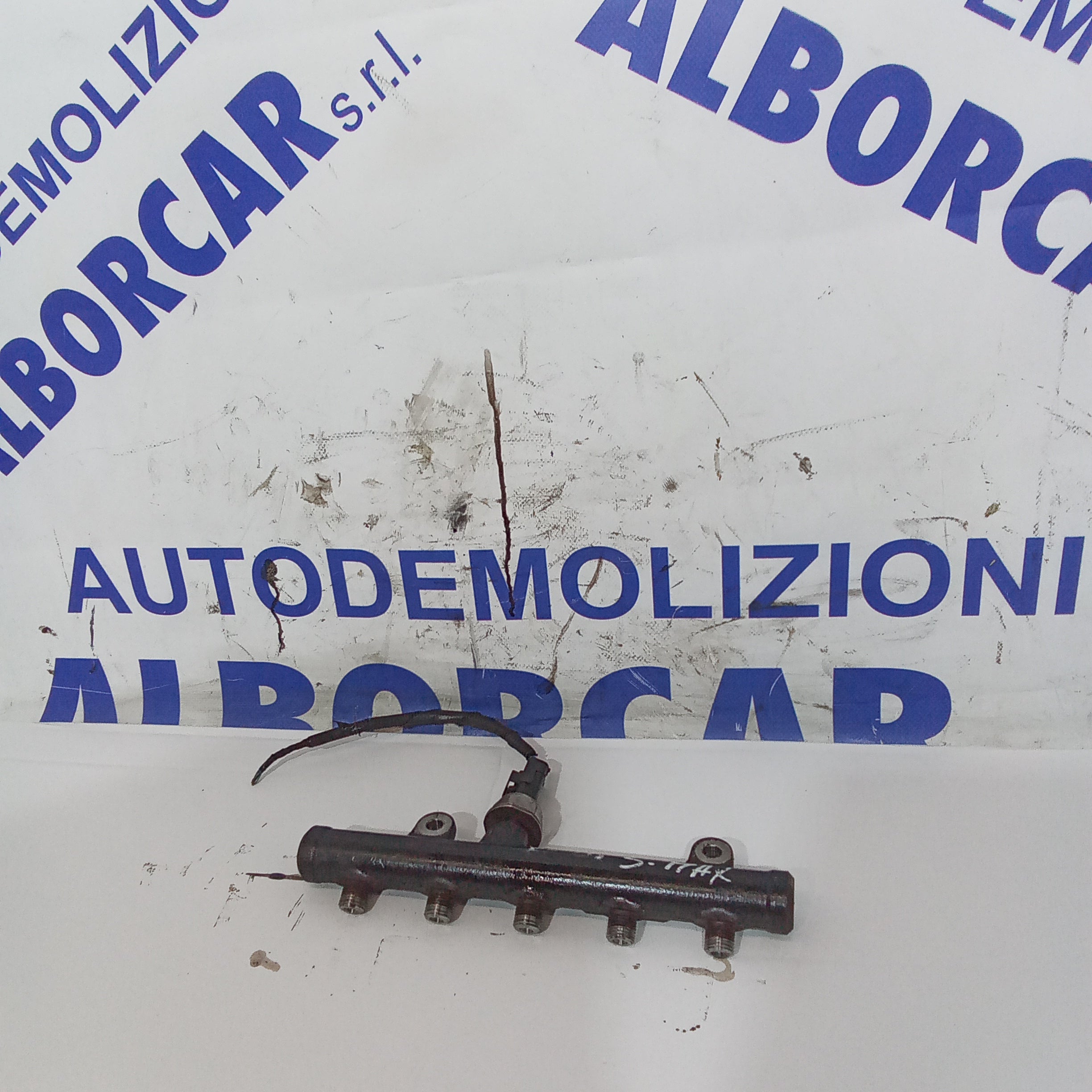 Ford S MAX 2.0tdci fuel rail