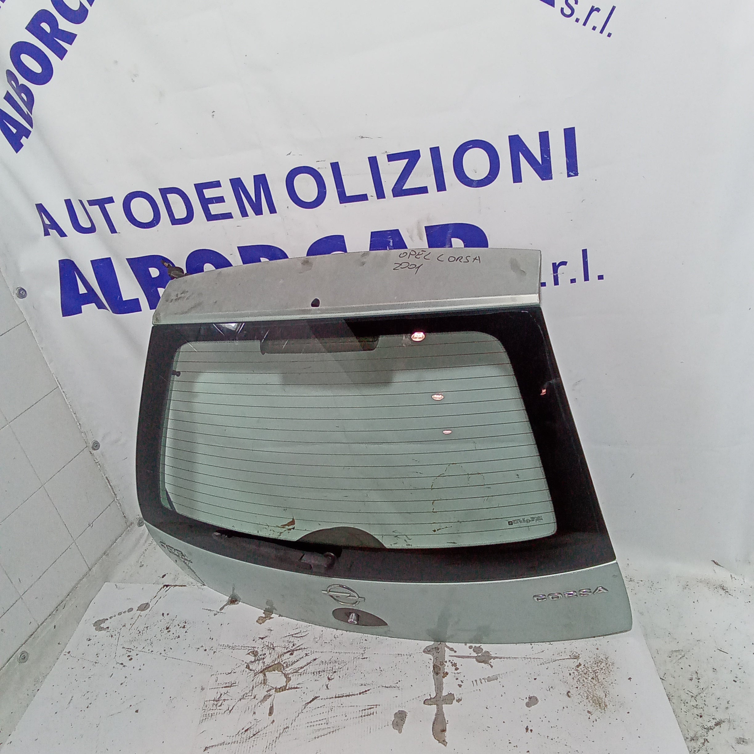 portellone posteriore opel corsa 3 porte anno 2001
