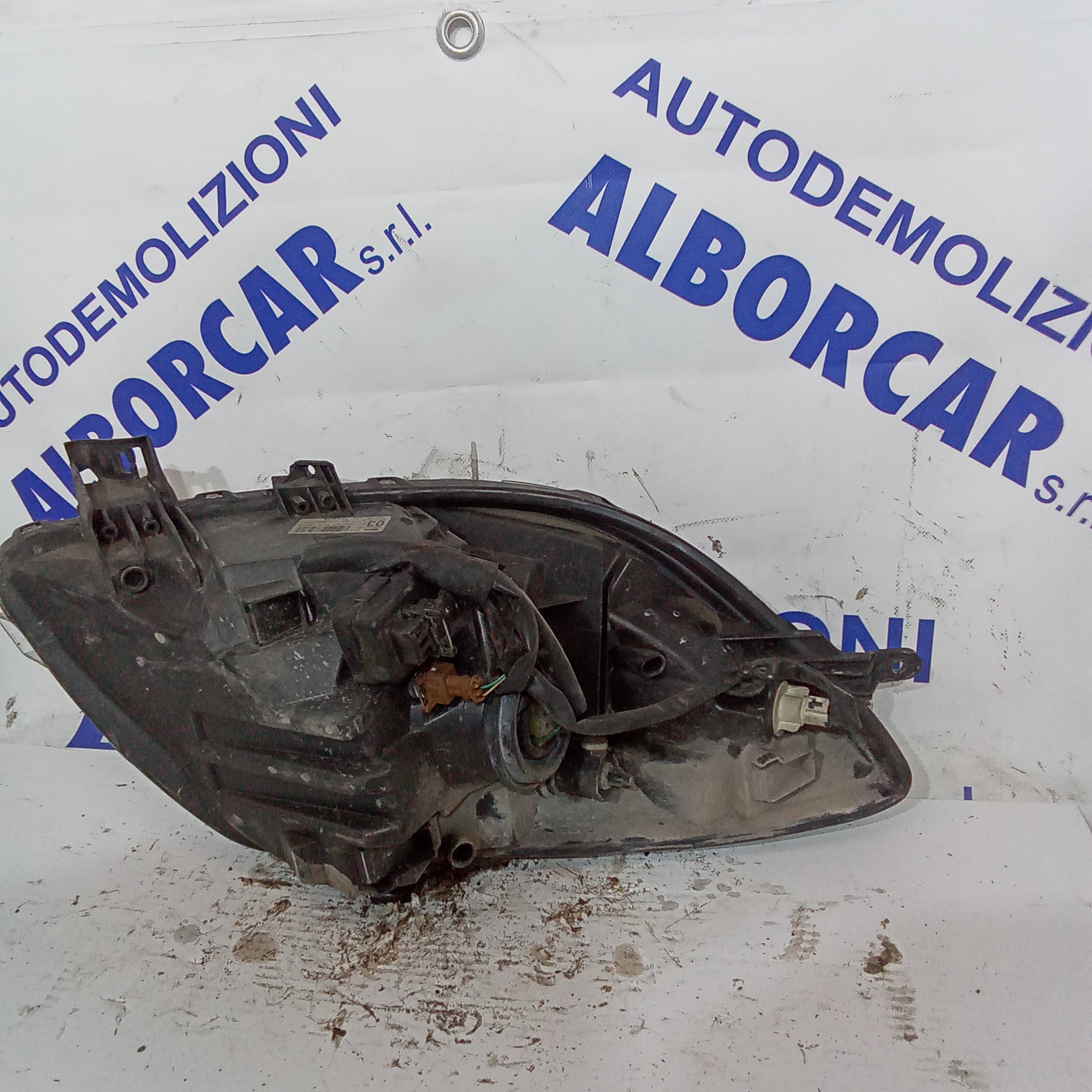Left front headlight Toyota Yaris 1.3 petrol year 2008