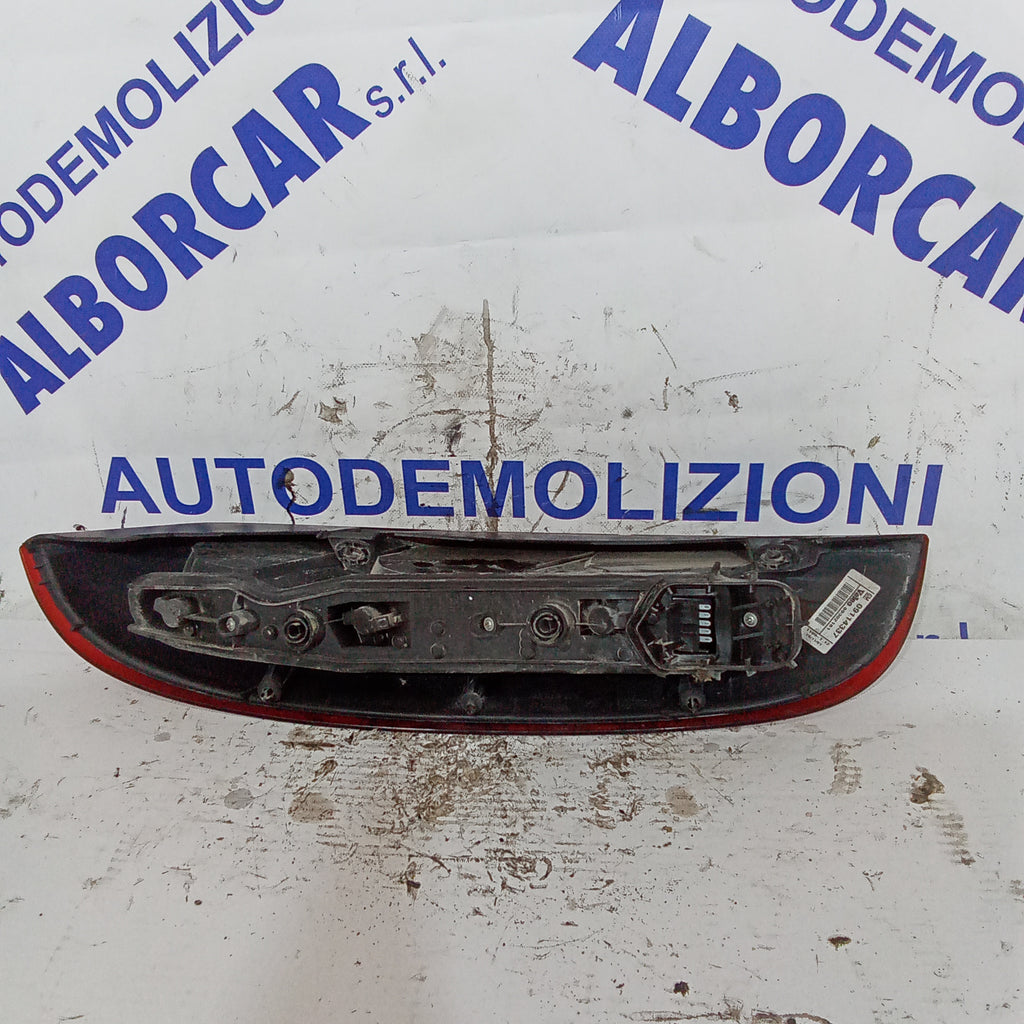 Piloto trasero derecho Opel Corsa año 2001