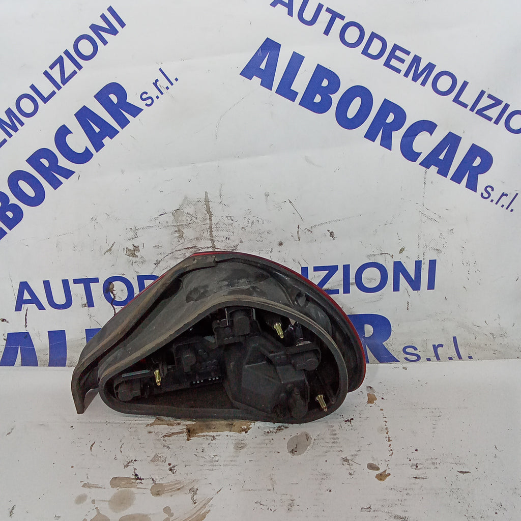 Jaguar X-Type 2003 left rear taillight