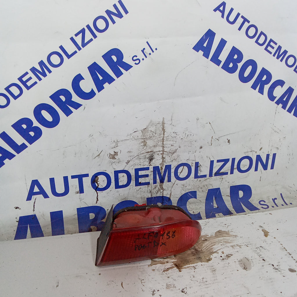 Alfa 156 1.9 JTD right rear tail light