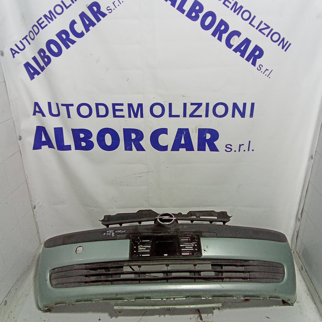 Front bumper Opel Corsa 1.3cdti year 2004
