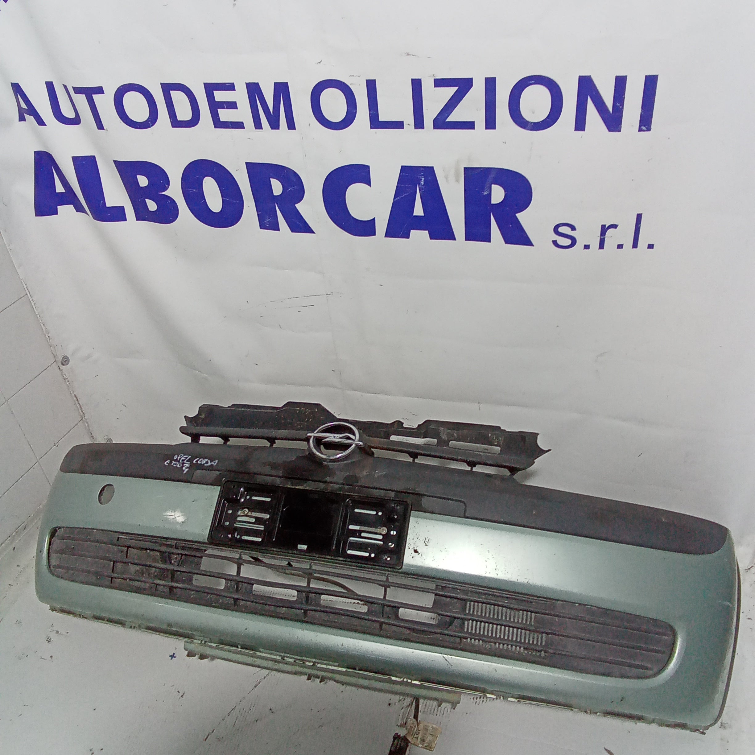 Front bumper Opel Corsa 1.3cdti year 2004