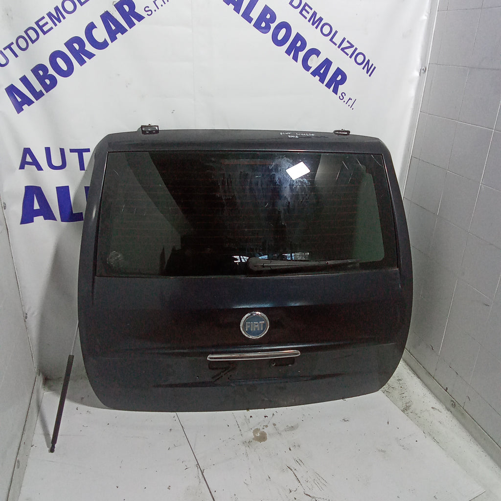Portón trasero Fiat Ulysse 2.2 JTD año 2005