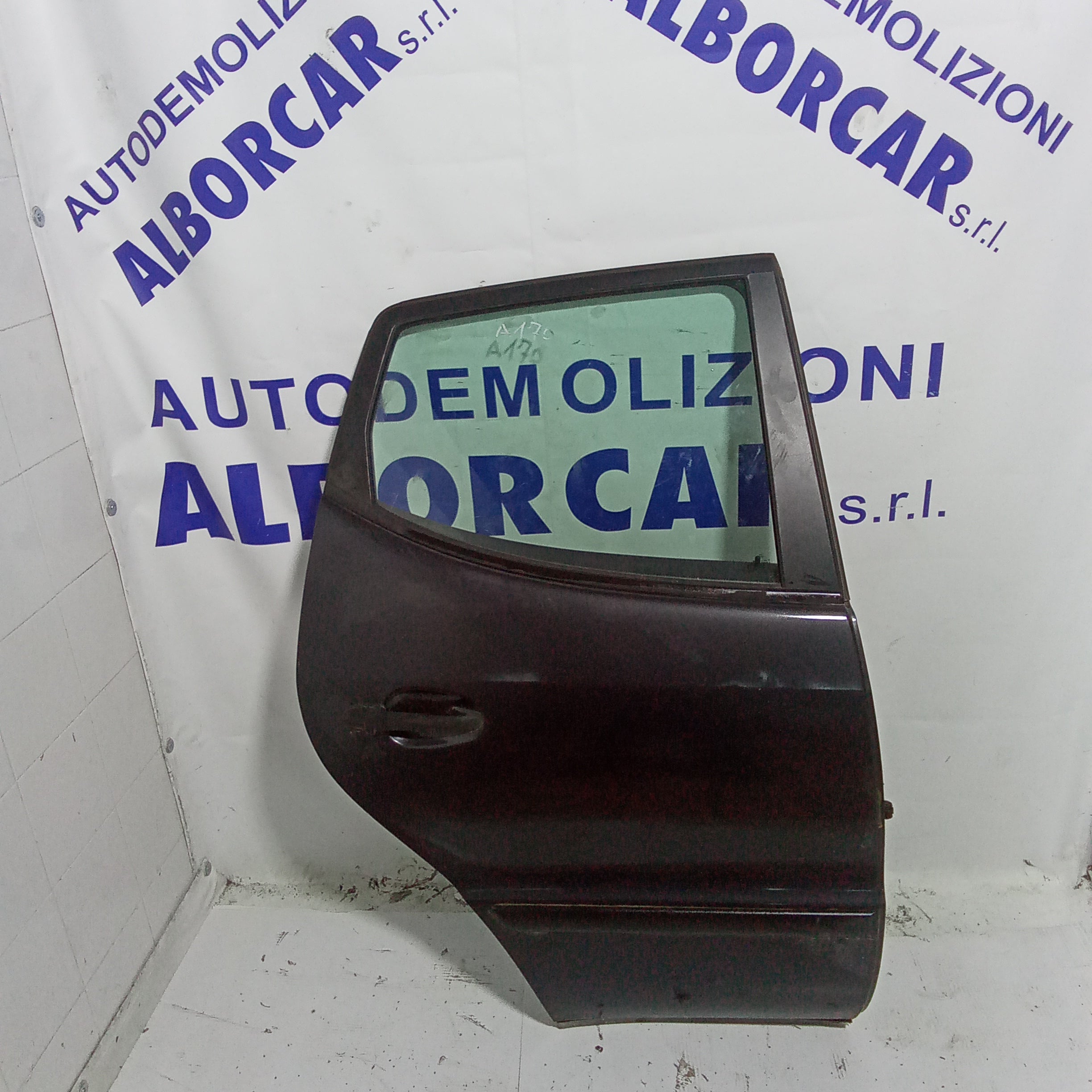 Complete right rear door Mercedes A170 year 2002