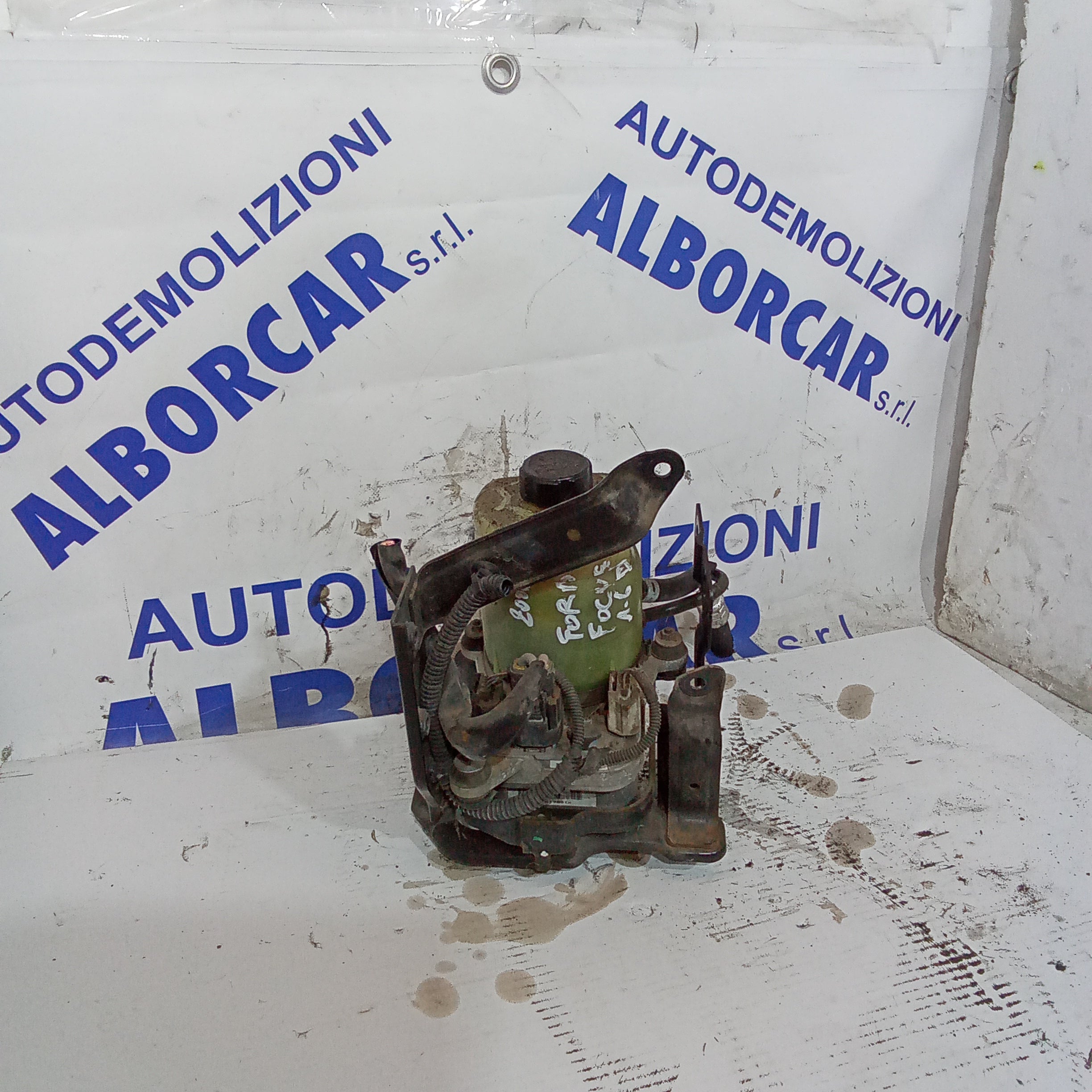 Power steering pump Ford Focus 1.6 TDCI year 2006