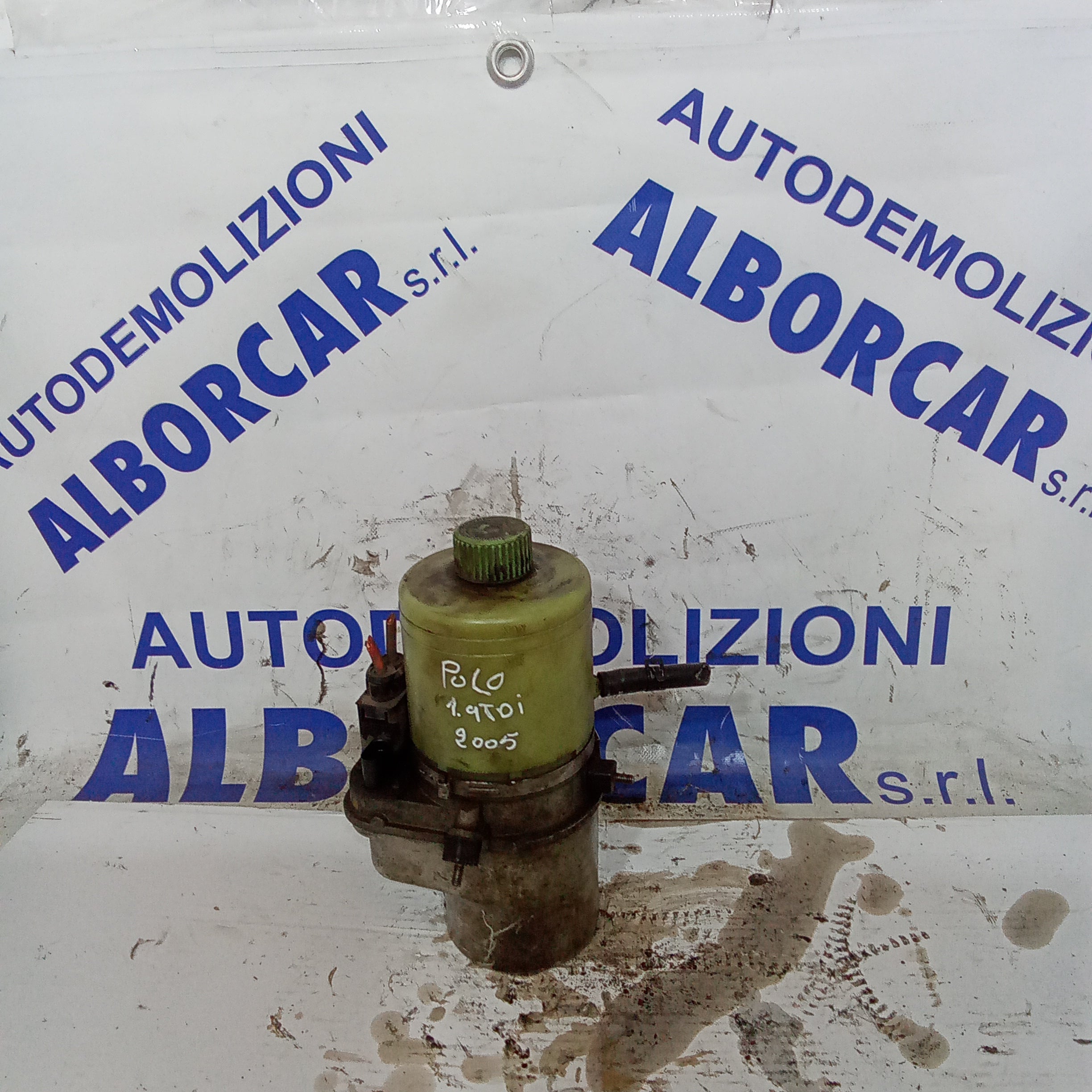 Power steering pump Volkswagen Polo 1.9TDI year 2005