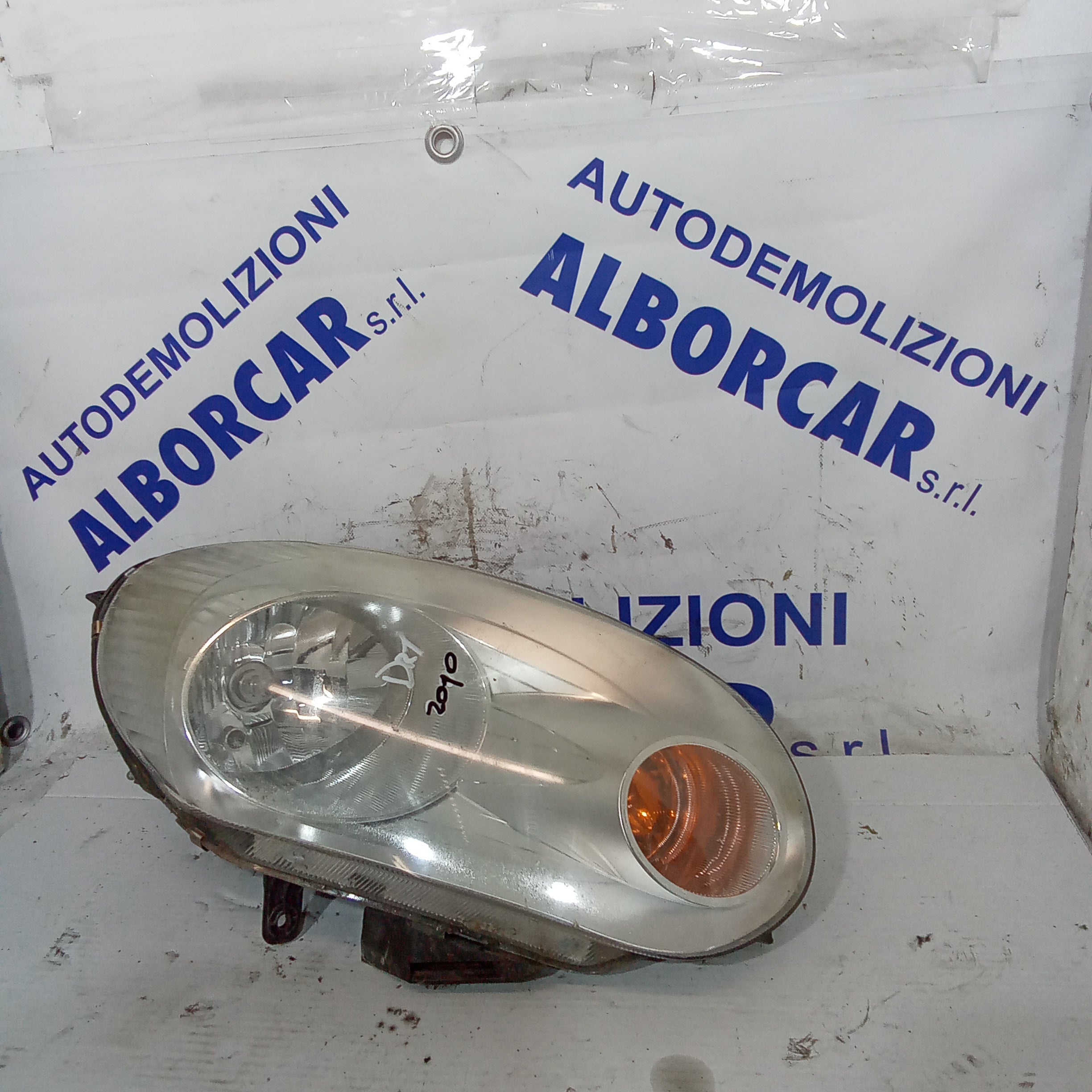 fanale faro anteriore destro DR1 anno 2010