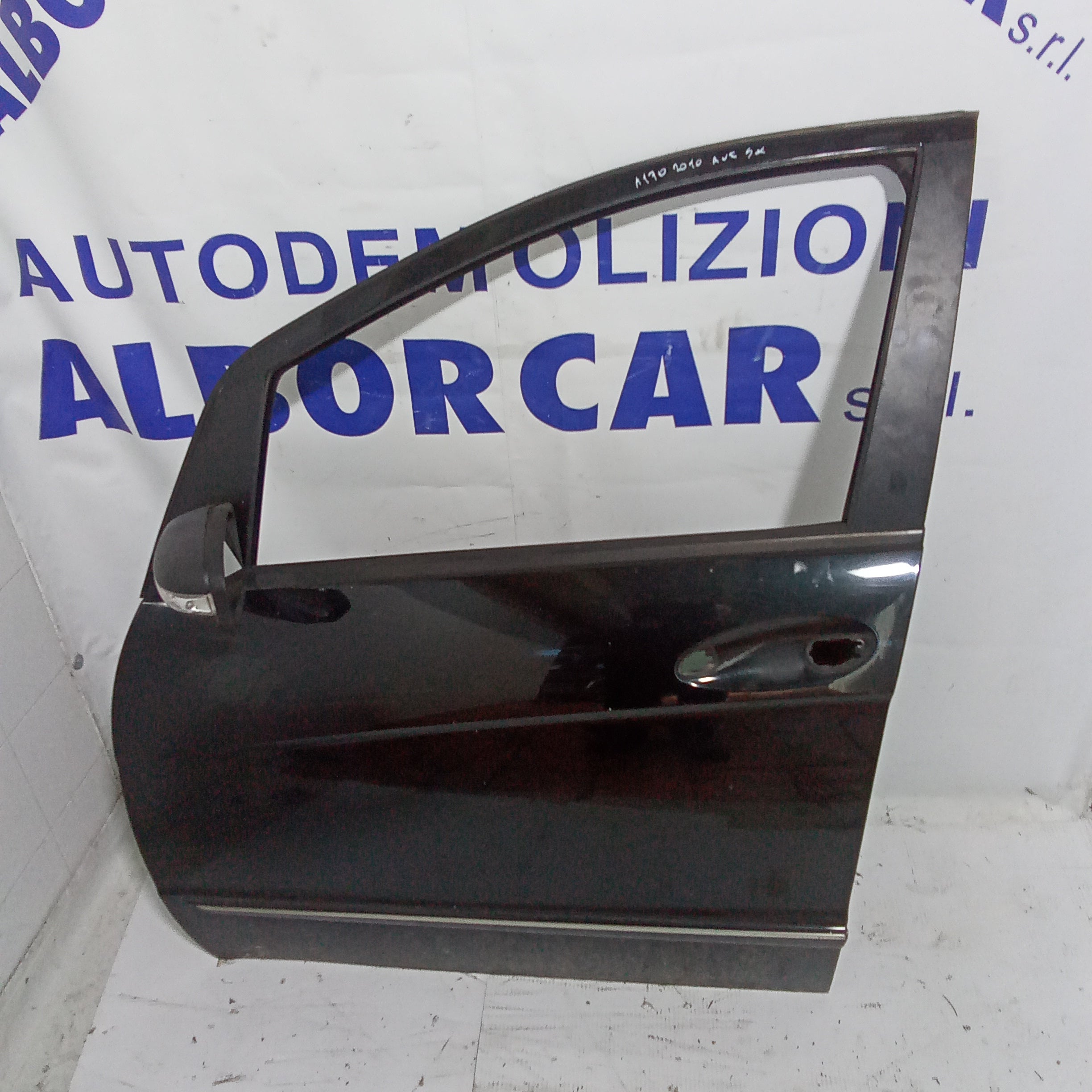 Sportello anteriore sinistro mercedes A180 anno 2010