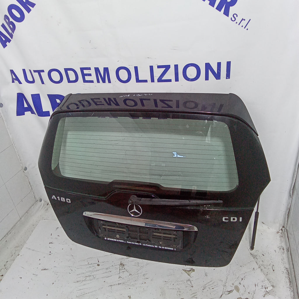 portellone baule posteriore mercedes A180 anno 2010