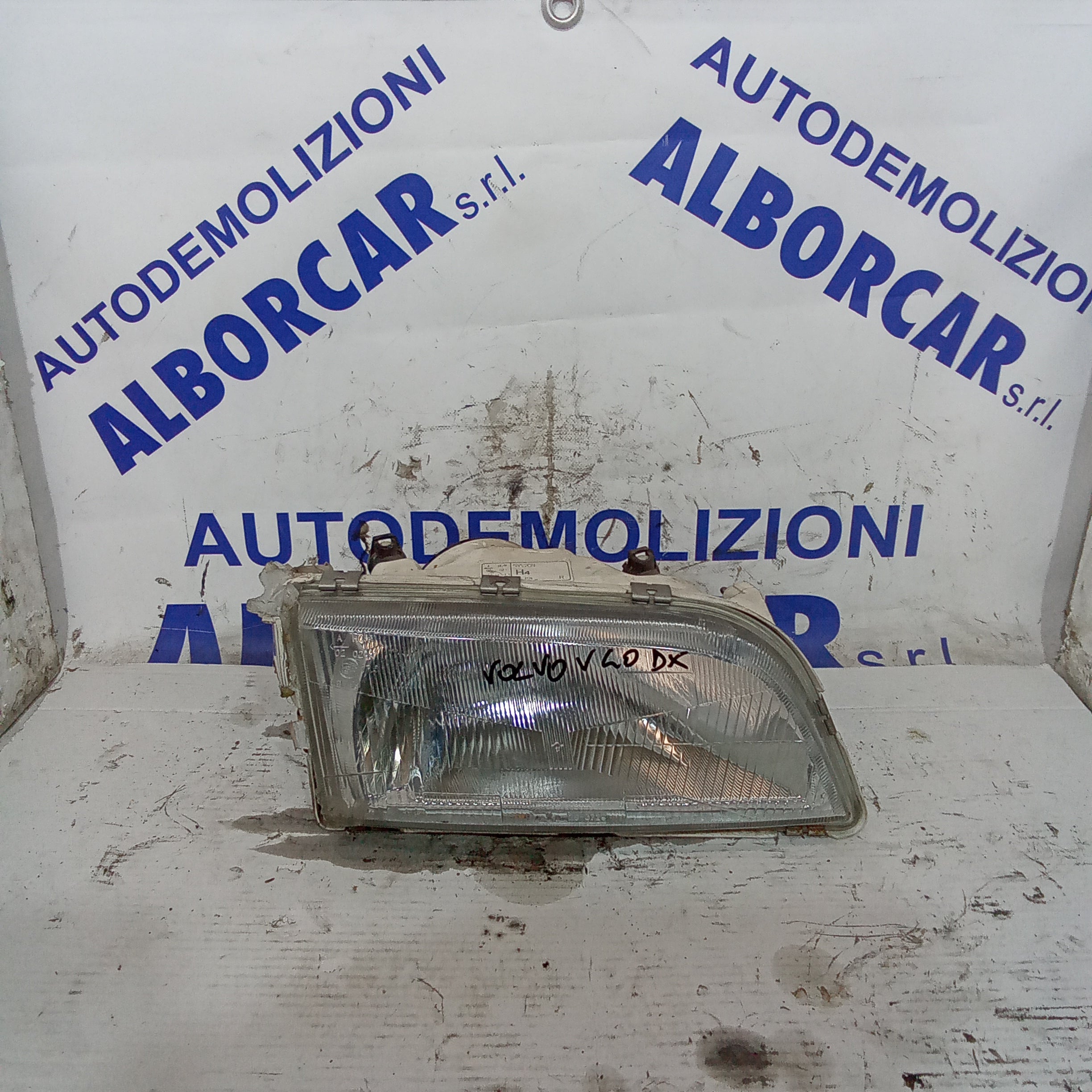 Headlight, right, Volvo V40, year 2002