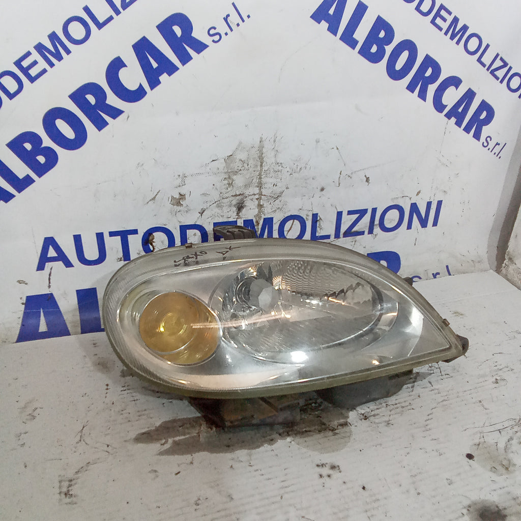 right front headlight citroen saxo 2001