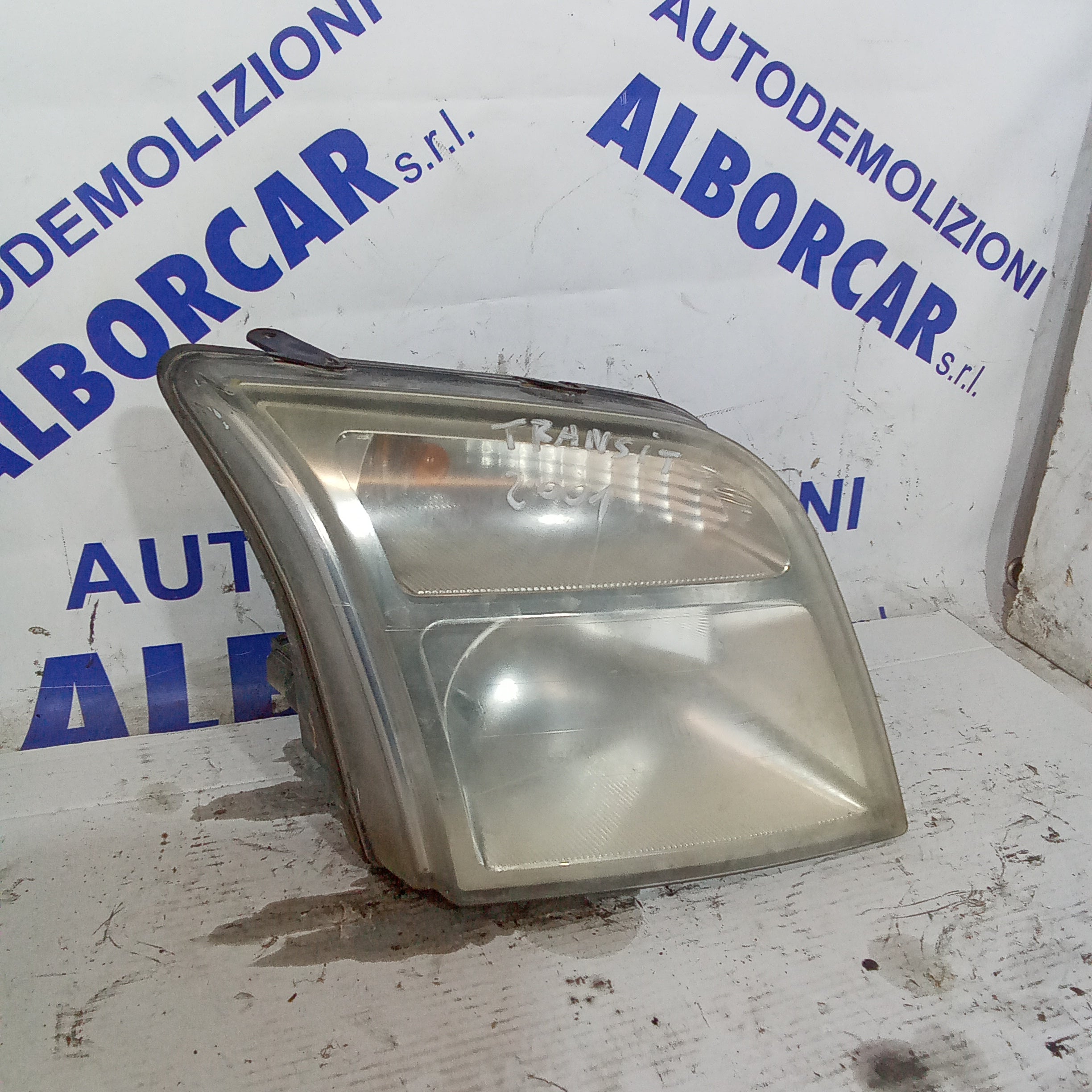 right front headlight Ford Transit year 2001