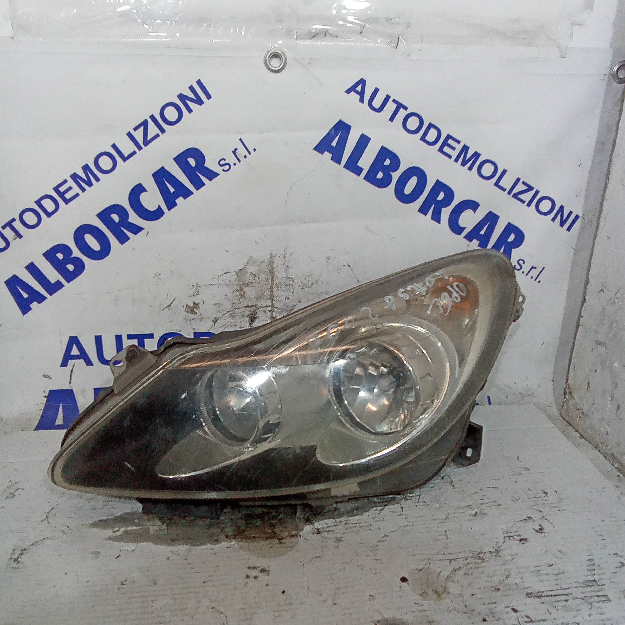 right front headlight opel corsa year 2008