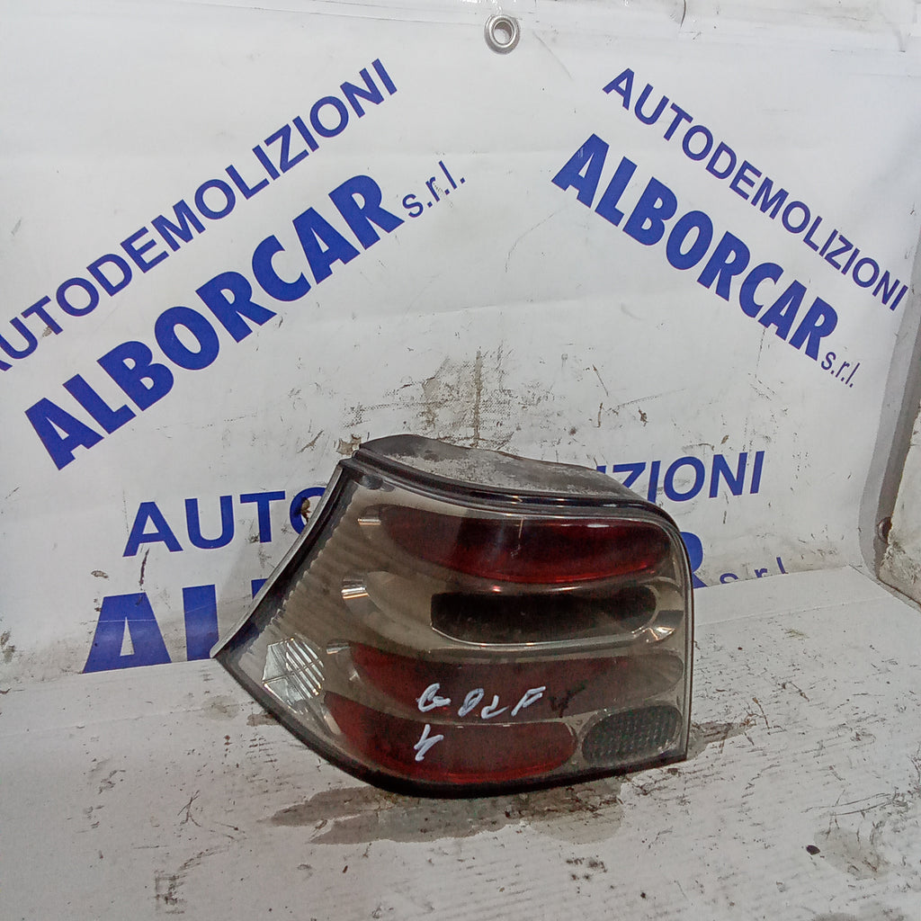 Left rear stop light Golf 4 year 2002