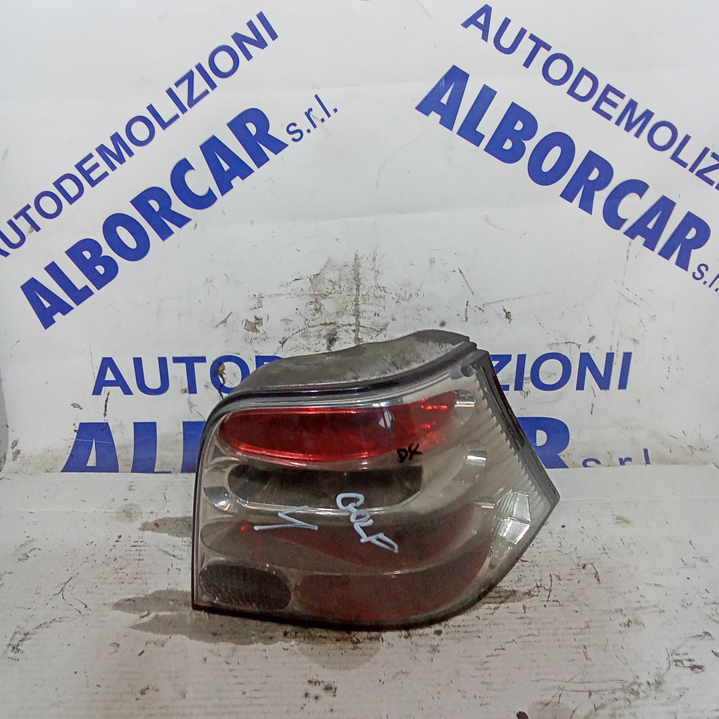 Right rear tail light Golf 4 year 2002