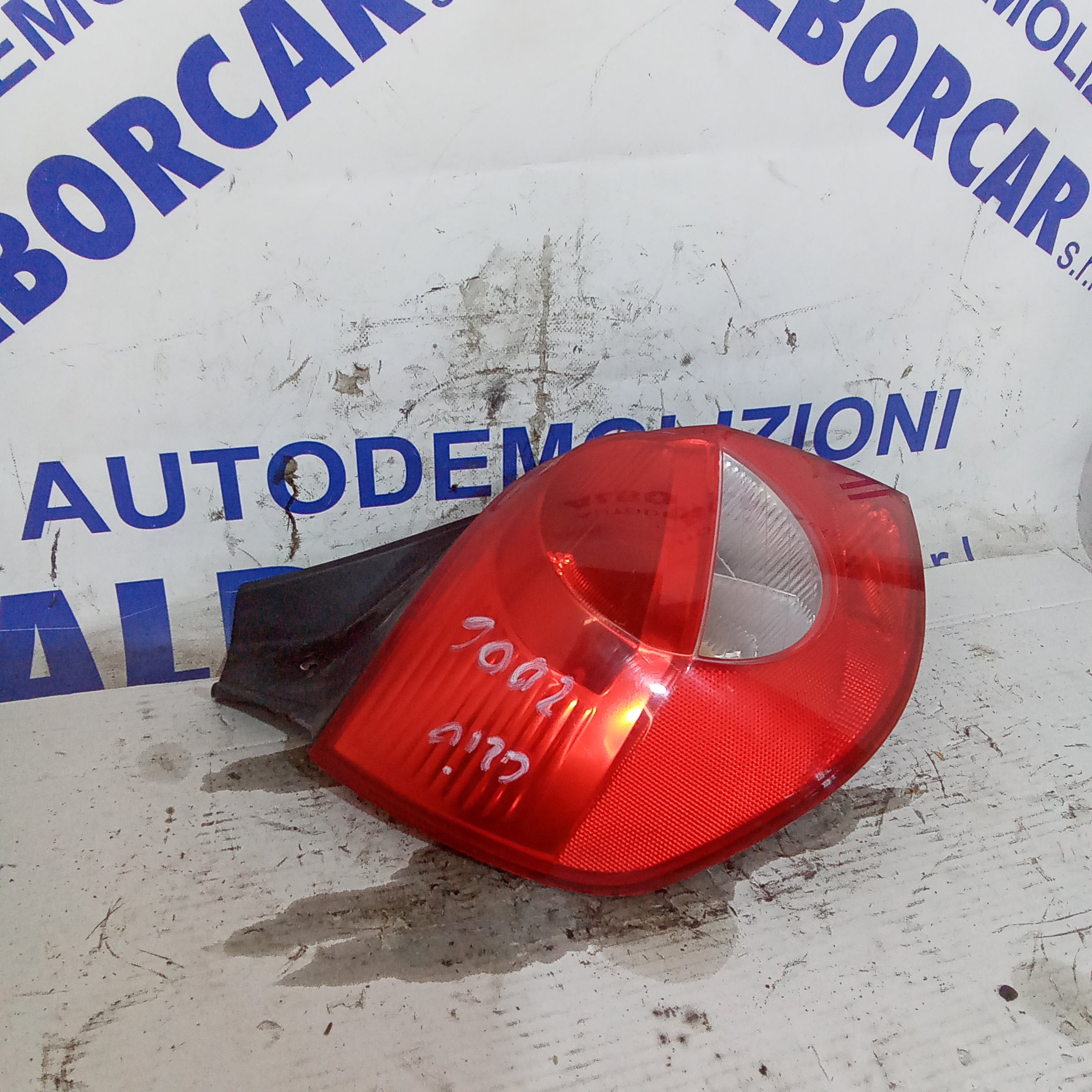 Fanale stop posteriore sinistro renault clio  anno 2002