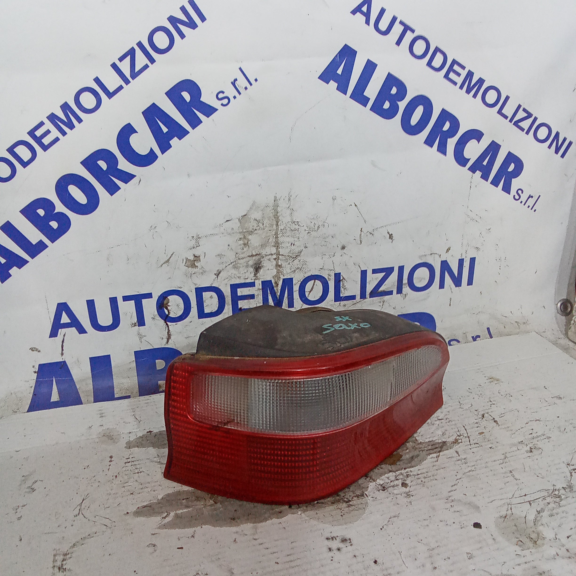 Left rear stop light Citroen Saxo 2001