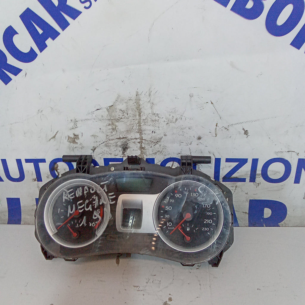 Dashboard odometer Renault Megane 1.9cdti year 2006