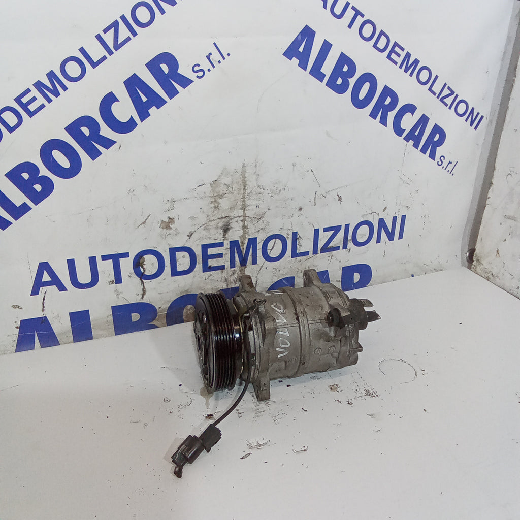 Volvo V40 petrol air conditioning compressor year 1997