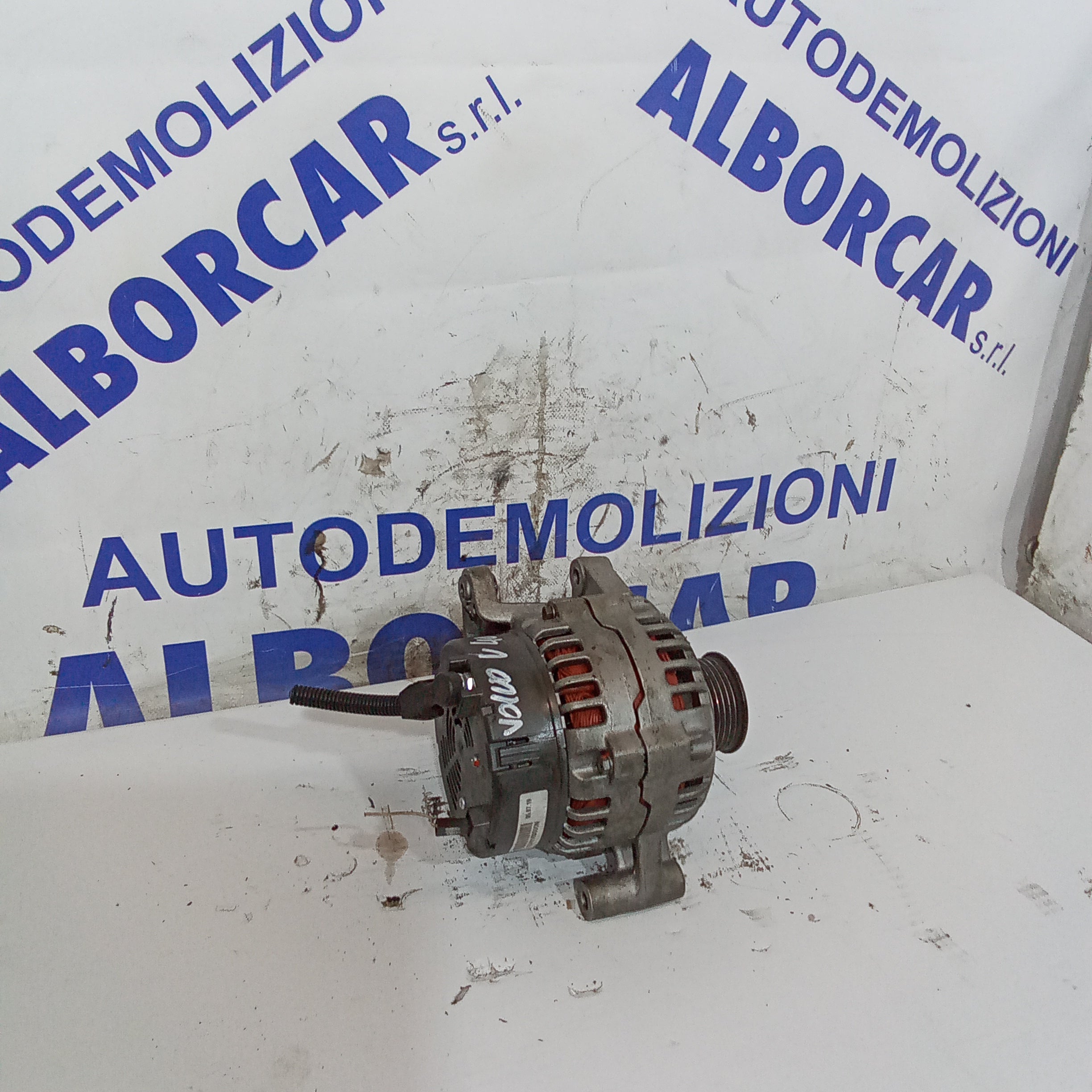 Volvo V40 gasoline alternator, 1997 model year