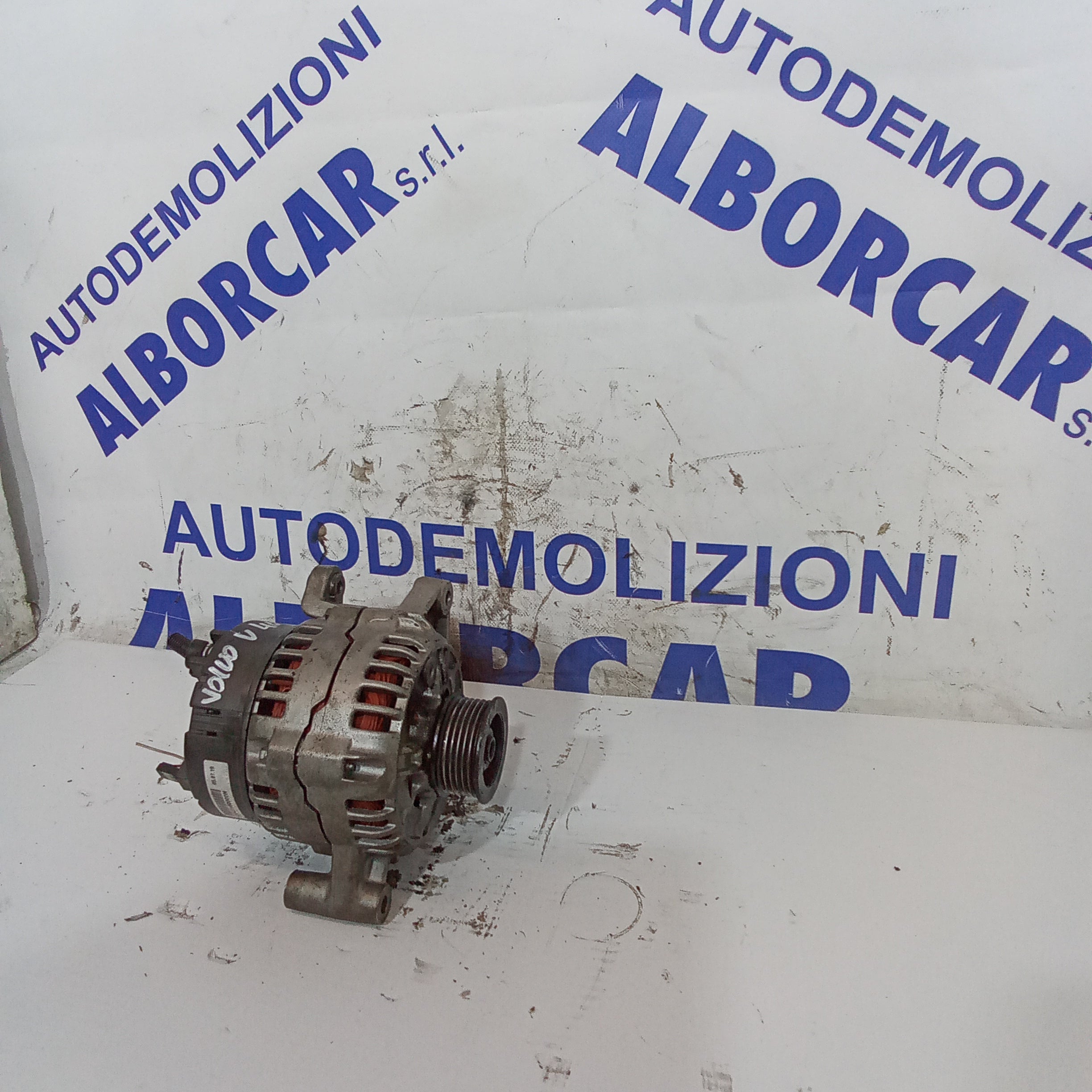 Volvo V40 gasoline alternator, 1997 model year