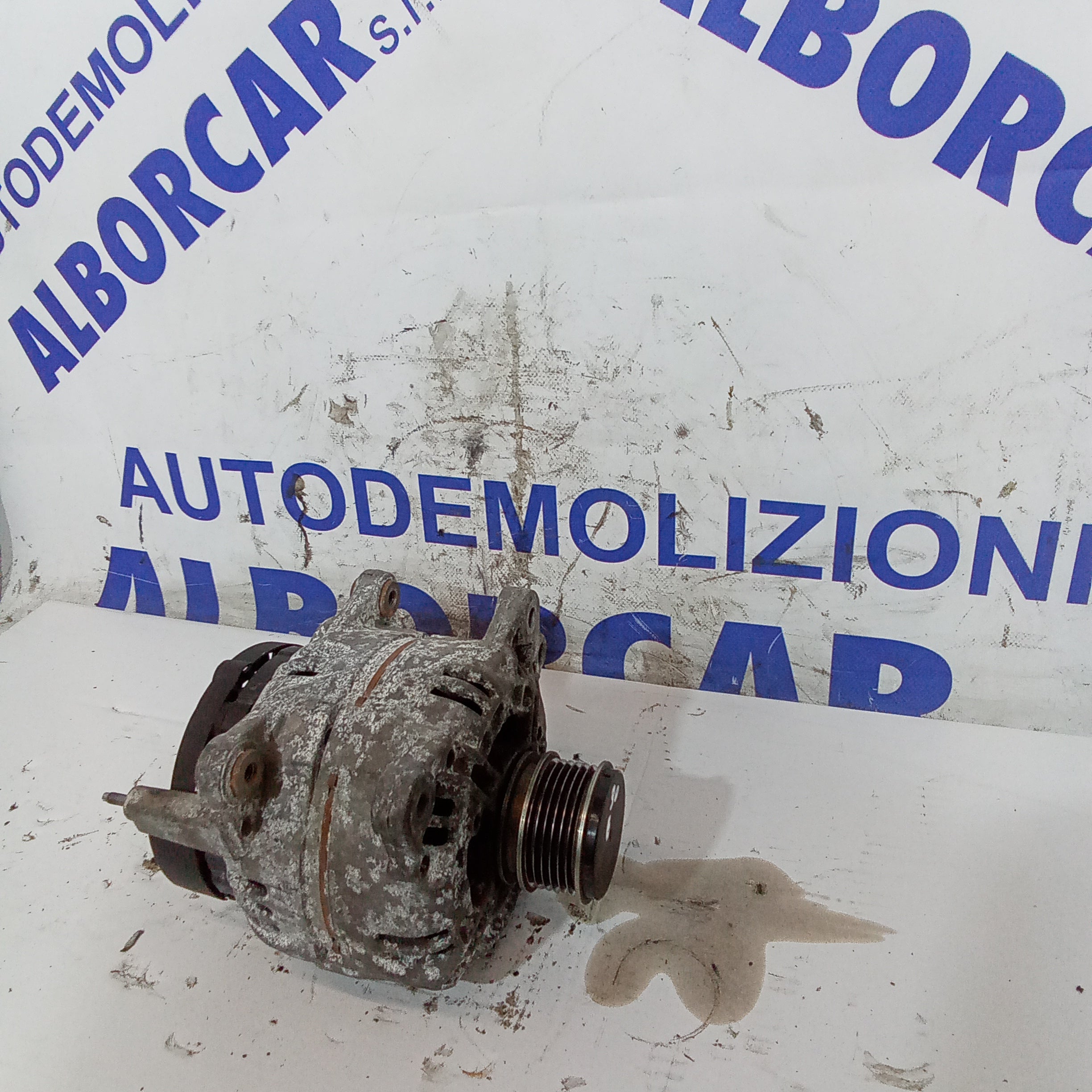 Alternator Volkswagen Polo 1.4TDI year 2006