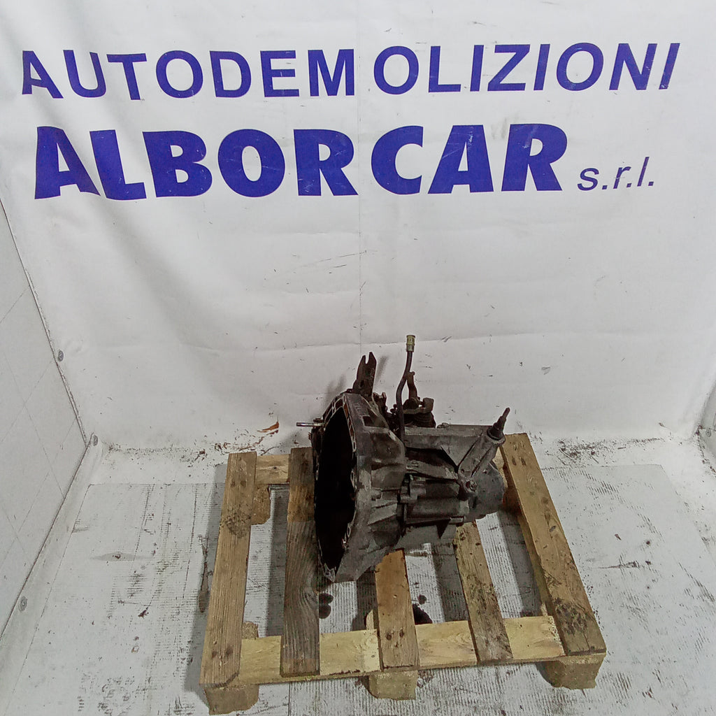 Complete gearbox Renault Clio 1.5dci year 2006