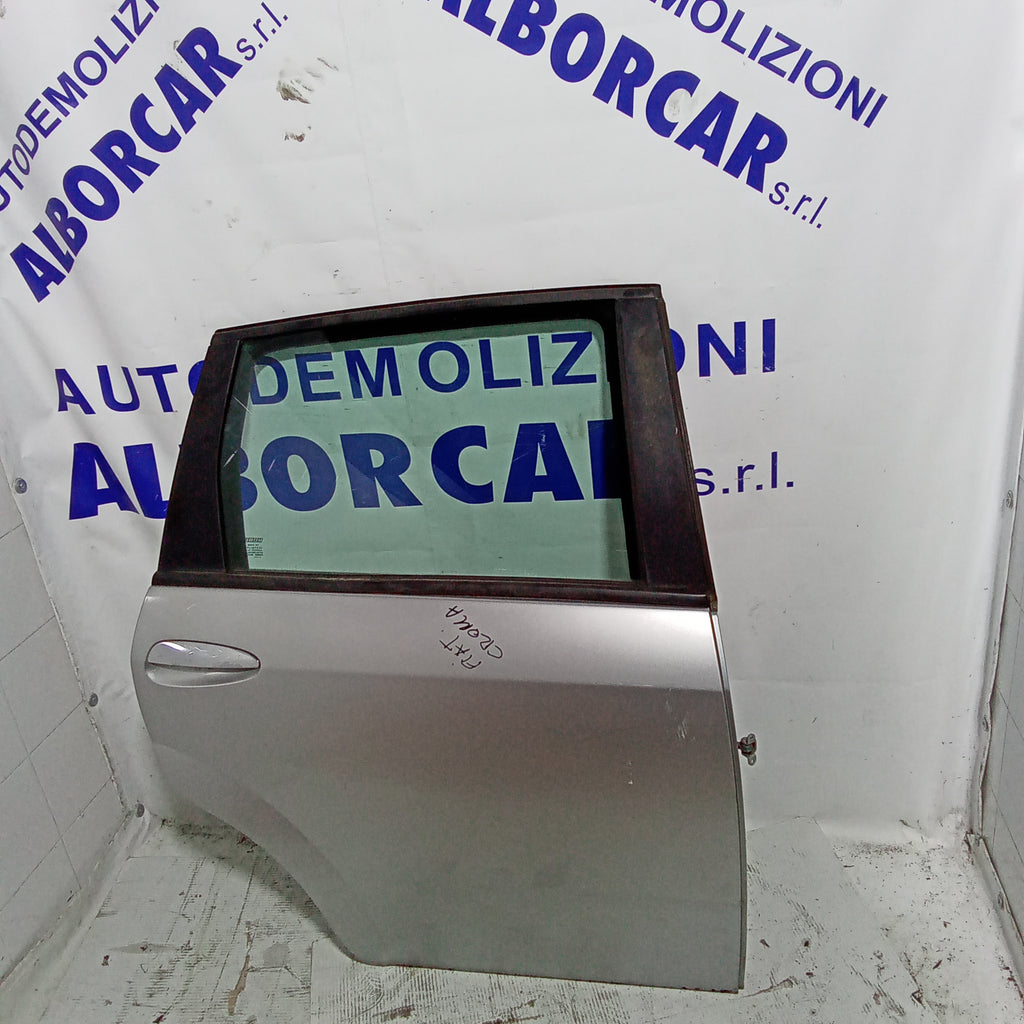 Complete right rear door Fiat Croma 1.9mjt year 2006