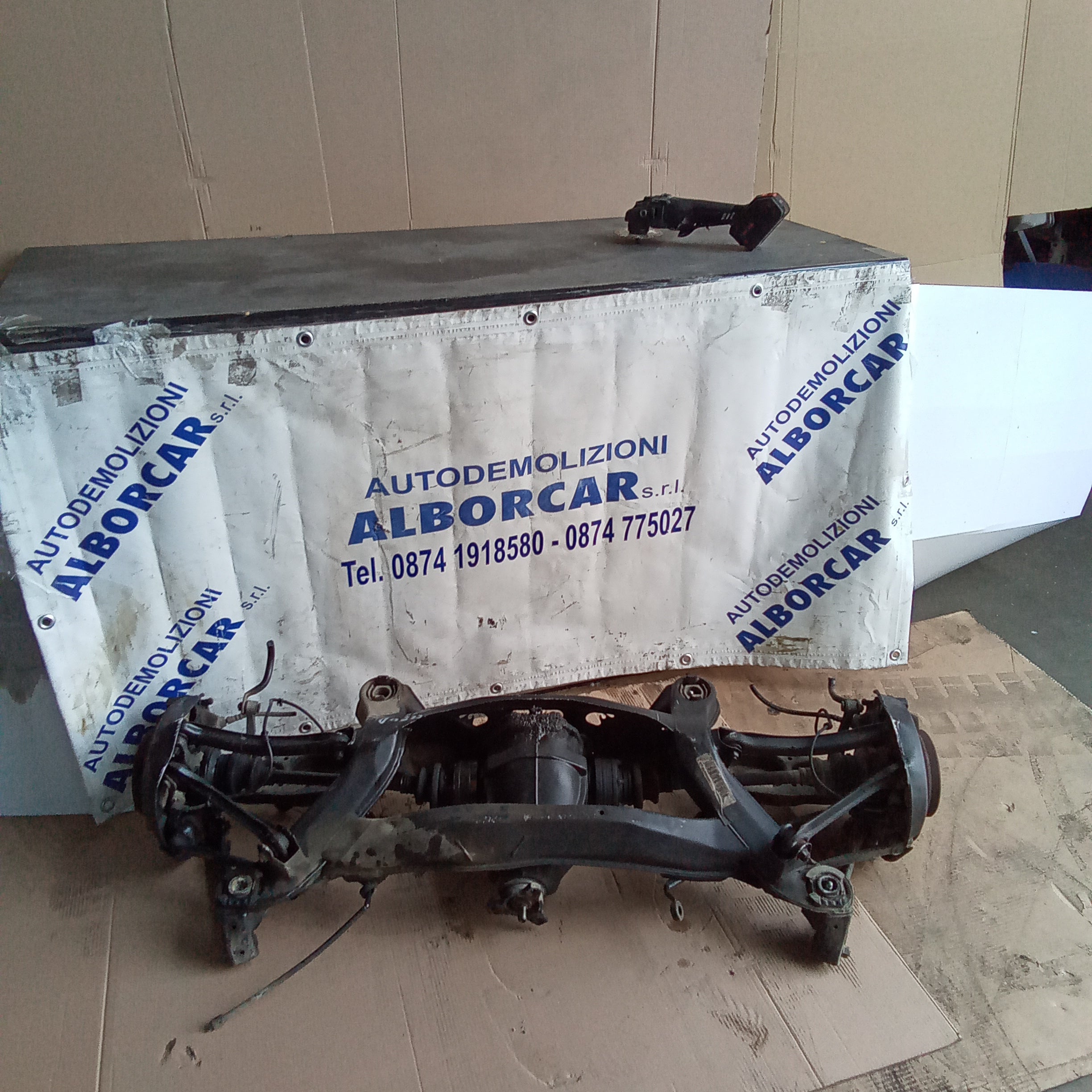 Complete rear axle assembly Mercedes C220 CDI year 1999