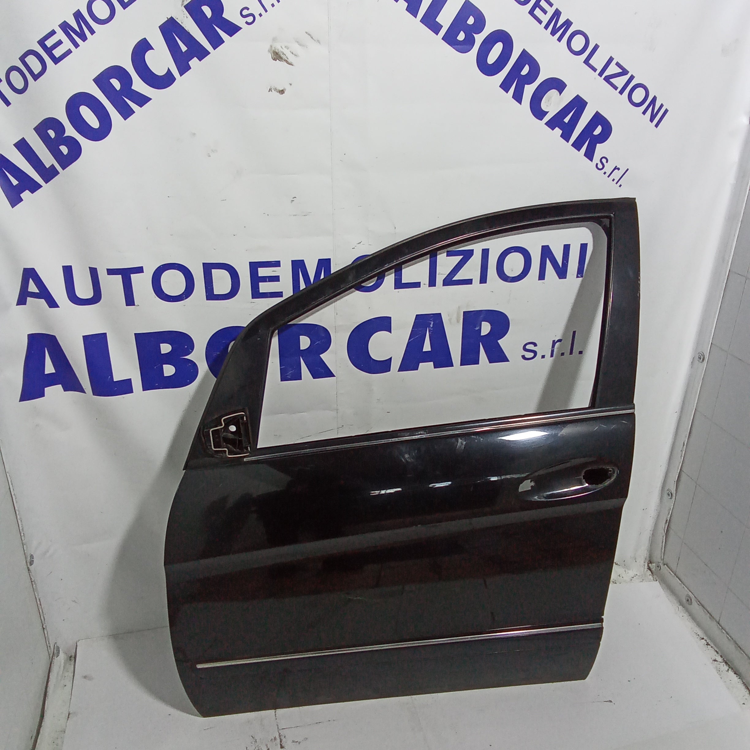 Puerta delantera izquierda Mercedes Clase B200 año 2007