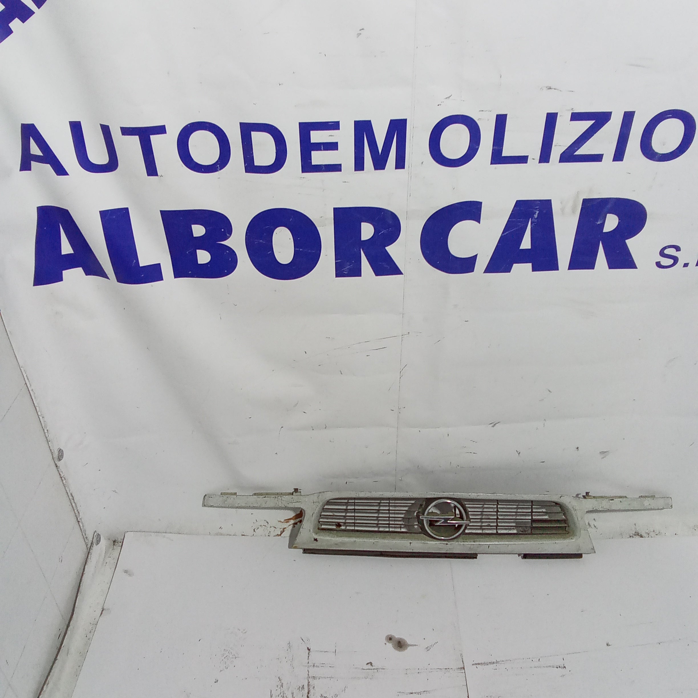 mascherina griglia frontale opel astra 1.7 anno 1995