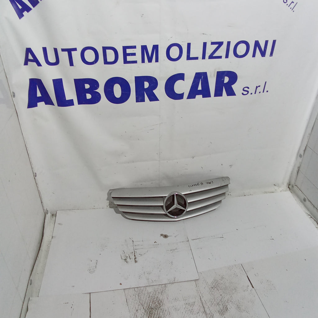 mascherina griglia frontale mercedes classe B200 anno 2009