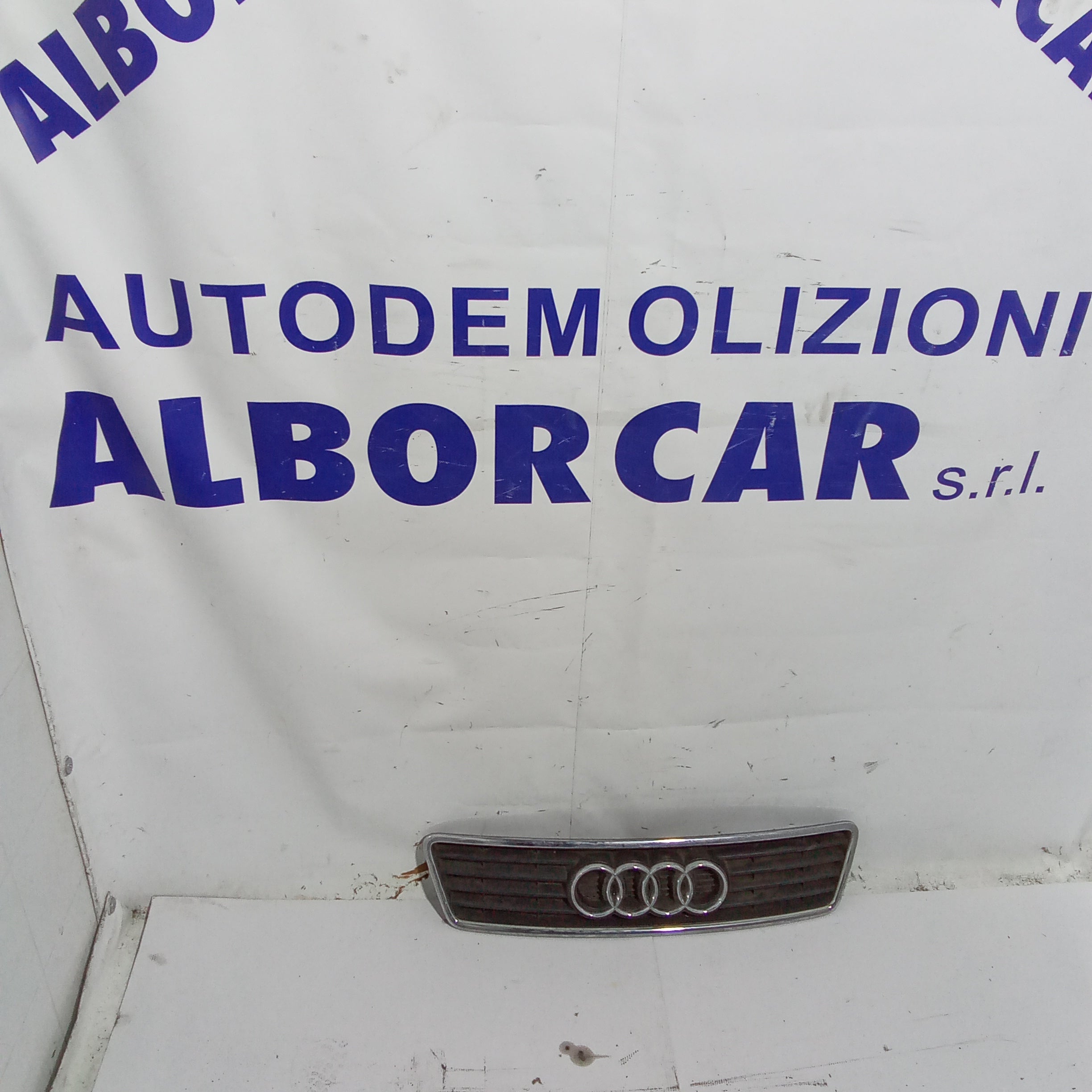 mascherina griglia frontale audi A6 2.5tdi anno 2000
