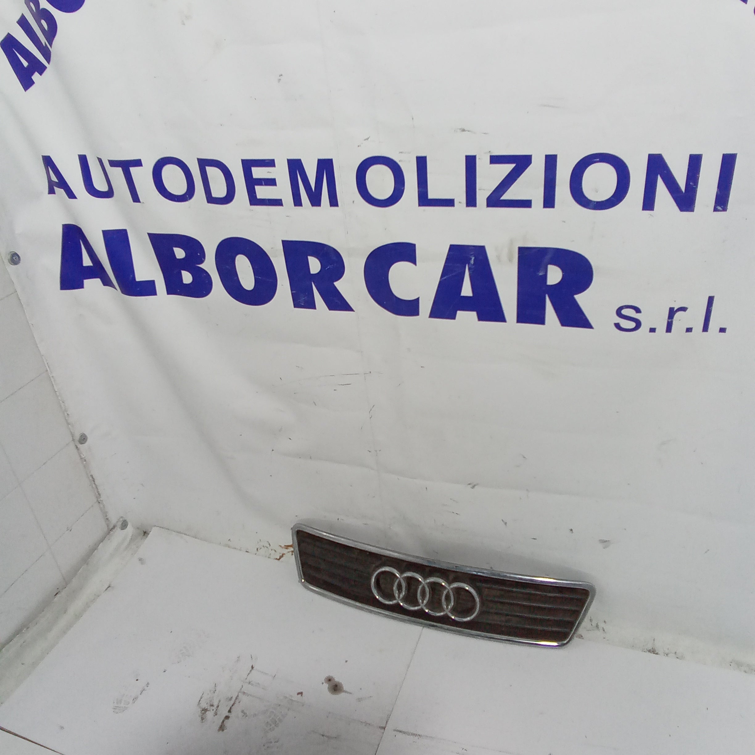 mascherina griglia frontale audi A6 2.5tdi anno 2000