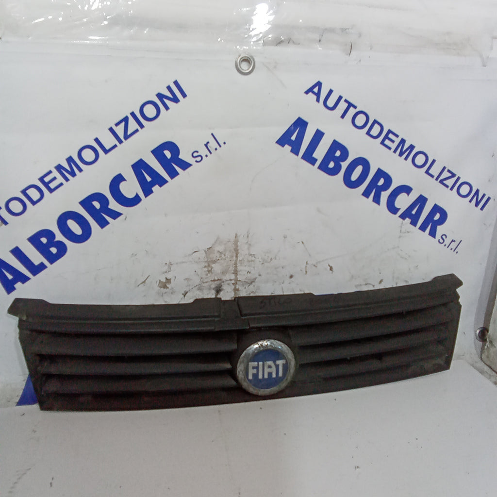 mascherina griglia frontale fiat stilo anno 2004