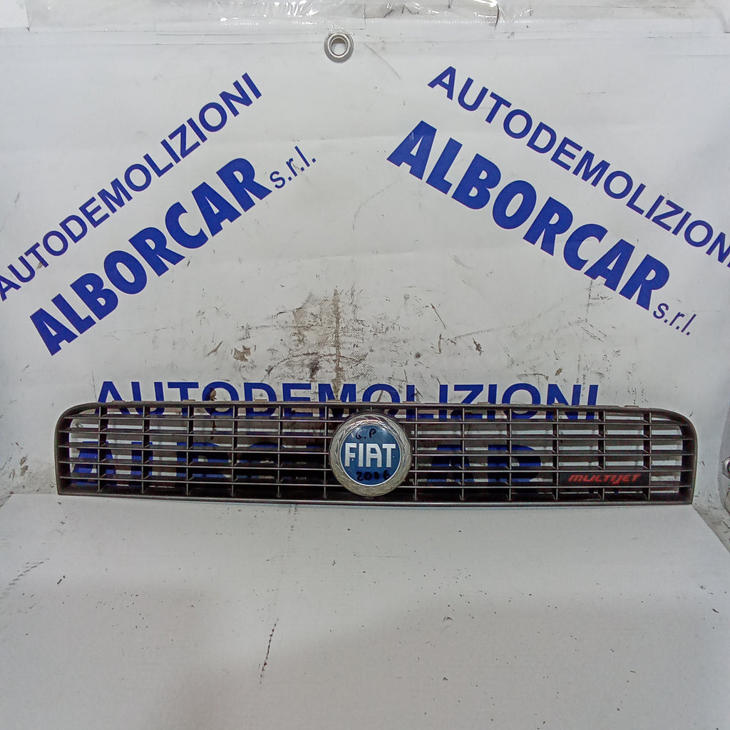 mascherina griglia frontale fiat grande punto anno 2006
