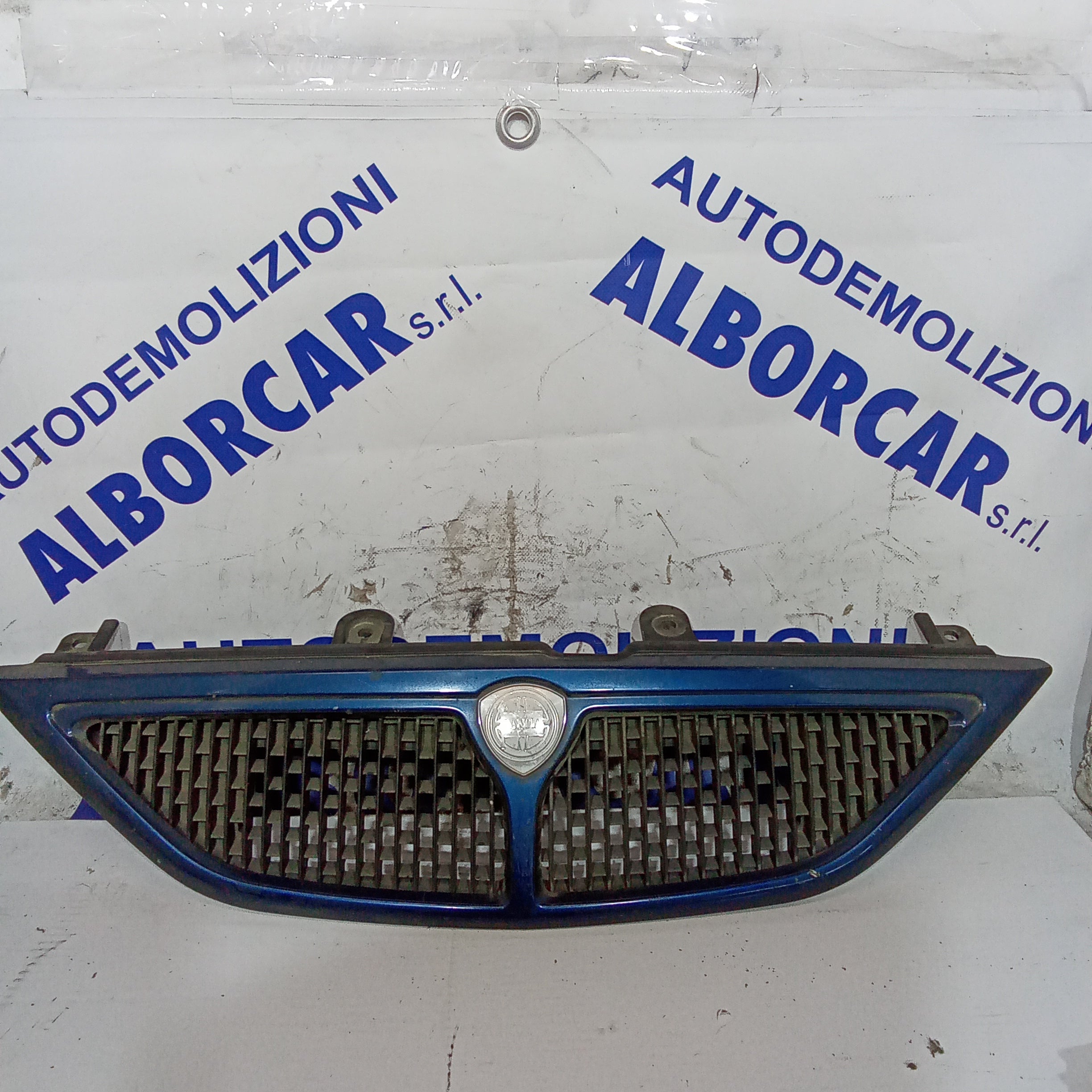 rejilla frontal Lancia Y Elefantino año 2000