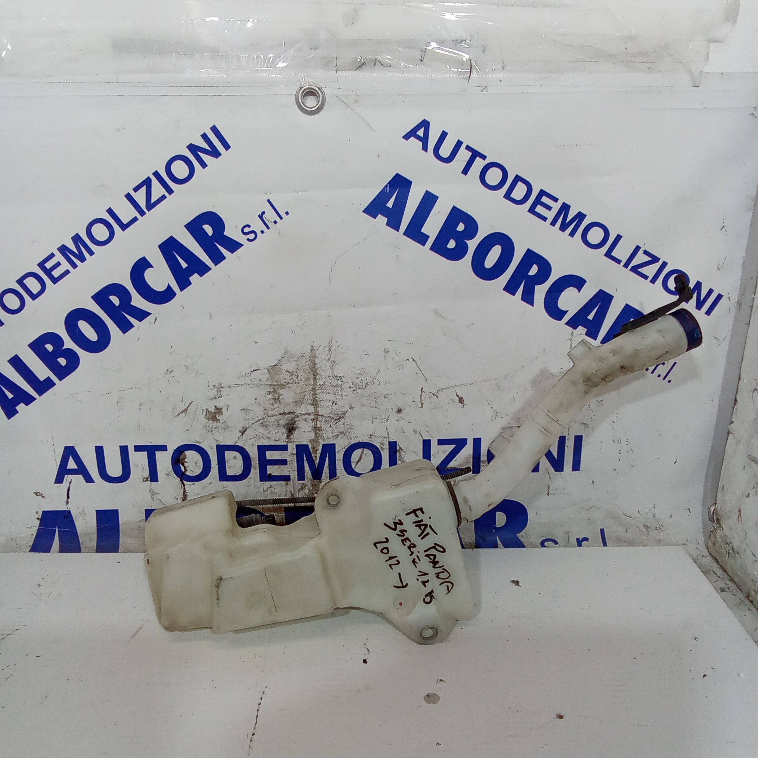 Depósito de agua limpiaparabrisas Fiat Panda 3ª serie 1.2 gasolina año 2012