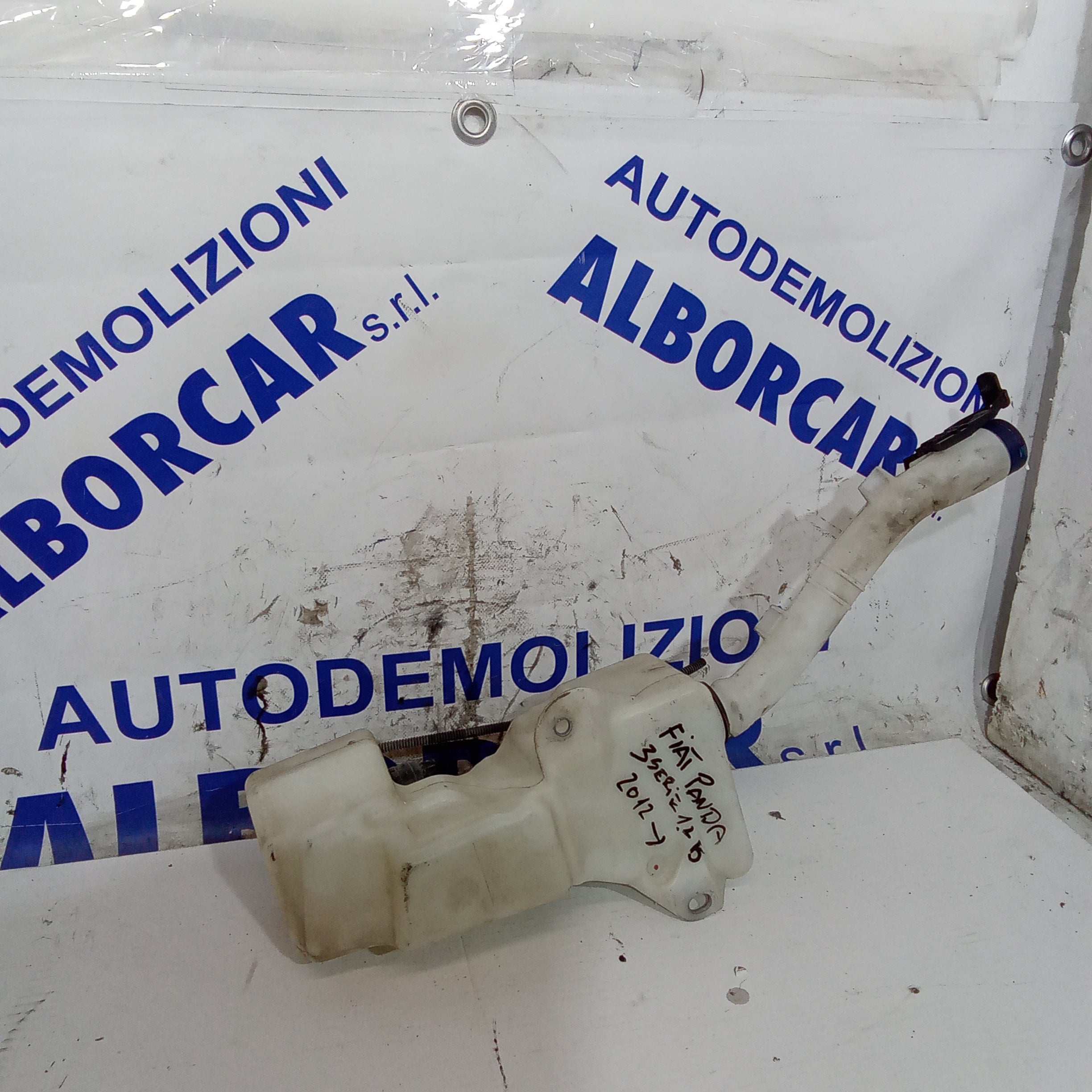 Depósito de agua limpiaparabrisas Fiat Panda 3ª serie 1.2 gasolina año 2012