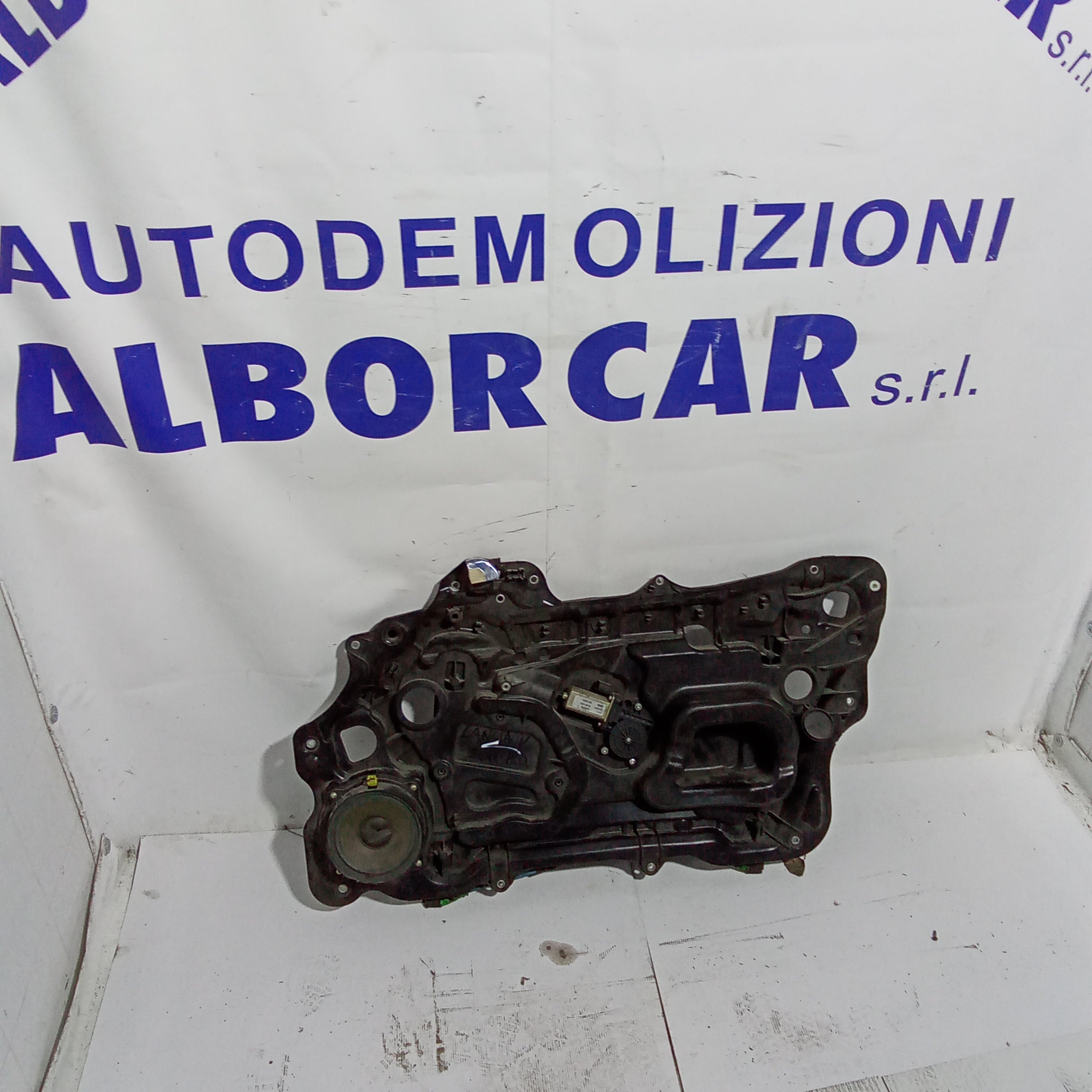 alzavetro (completo) sportello anteriore destro  lancia y anno 2011