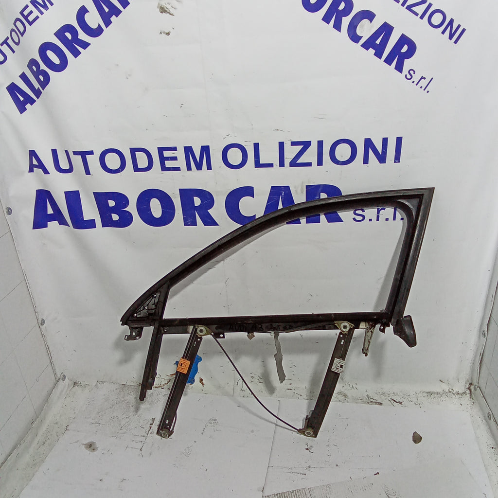 Alzavetro anteriore sinistro audi A3 anno 2005