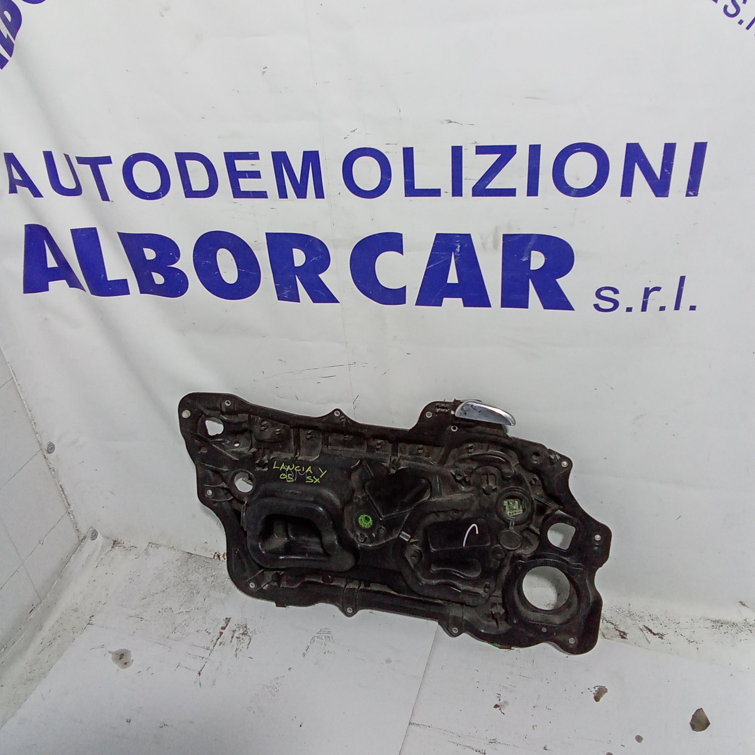 Alzavetro anteriore sinistro completo lancia y anno 2005/2011