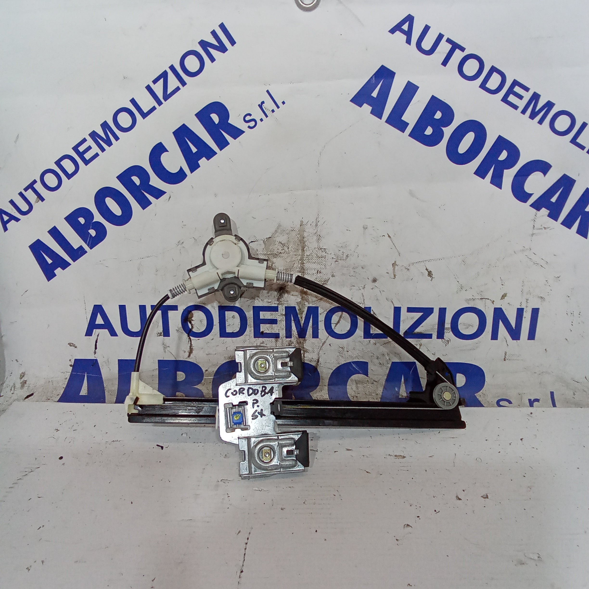 Alzavetro posteriore sinistro seat cordoba anno 1997/2002