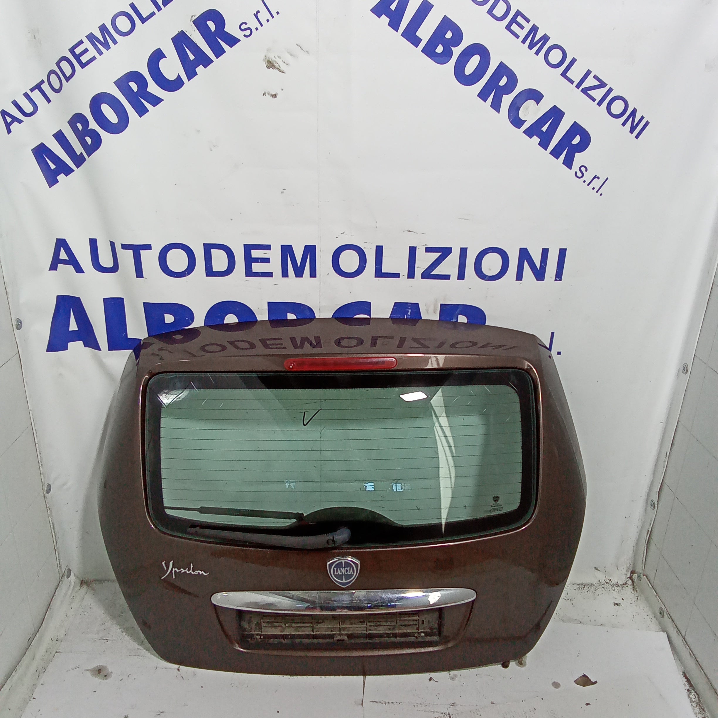 Cofano baule posteriore lancia y anno 2008