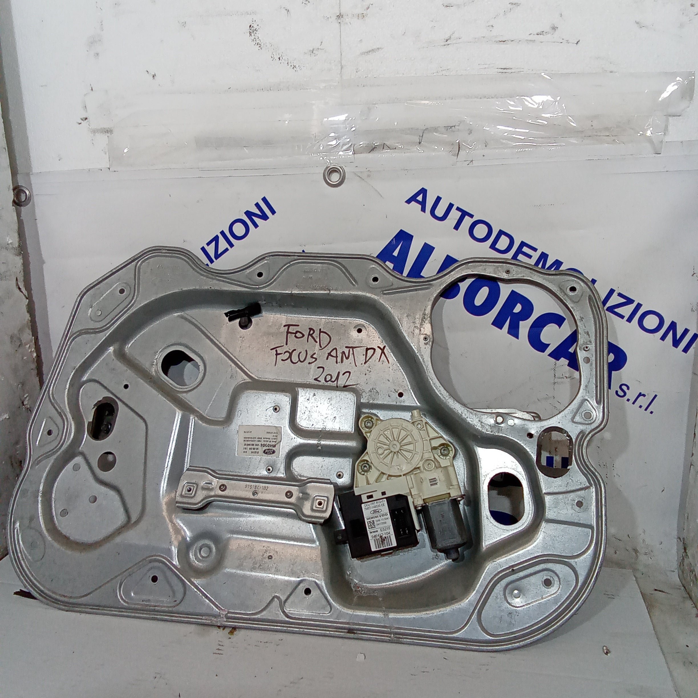 alzavetro (completo) sportello anteriore destro  ford focus 1.8 tdci anno 2012