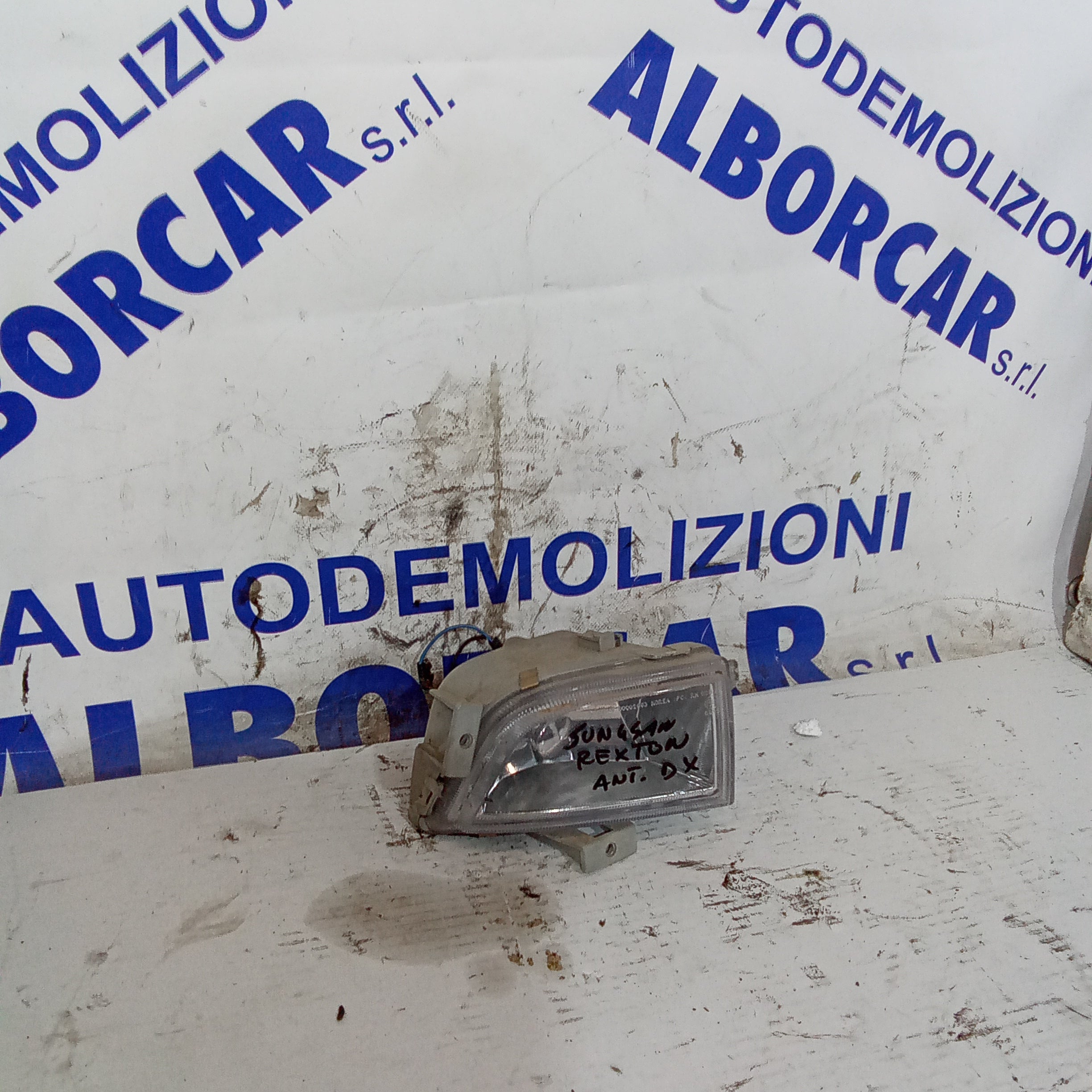 faro antiniebla delantero derecho Ssangyong Rexton año 2004