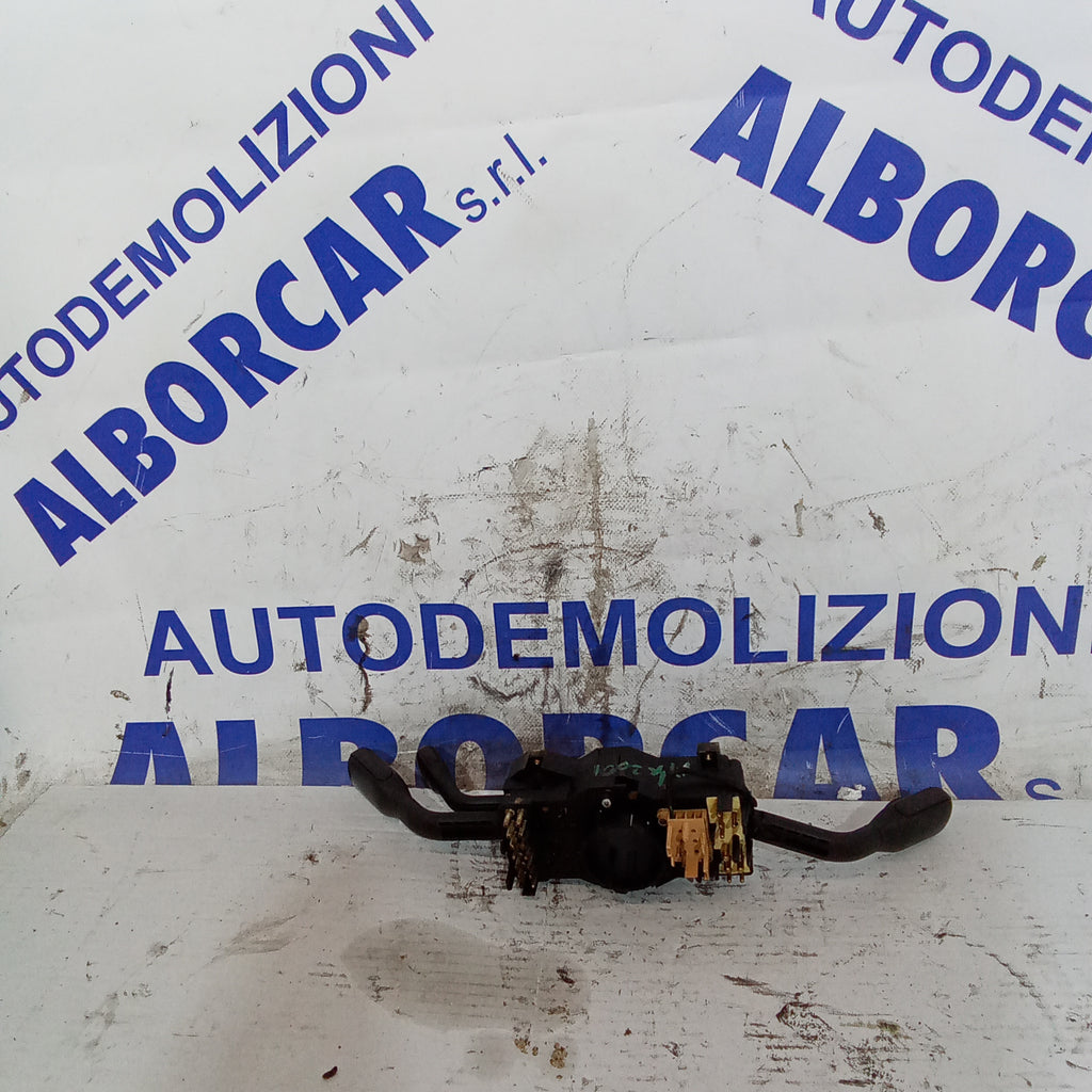 devioluce audi A4 1.9tdi anno 2001 codice 4D0953513