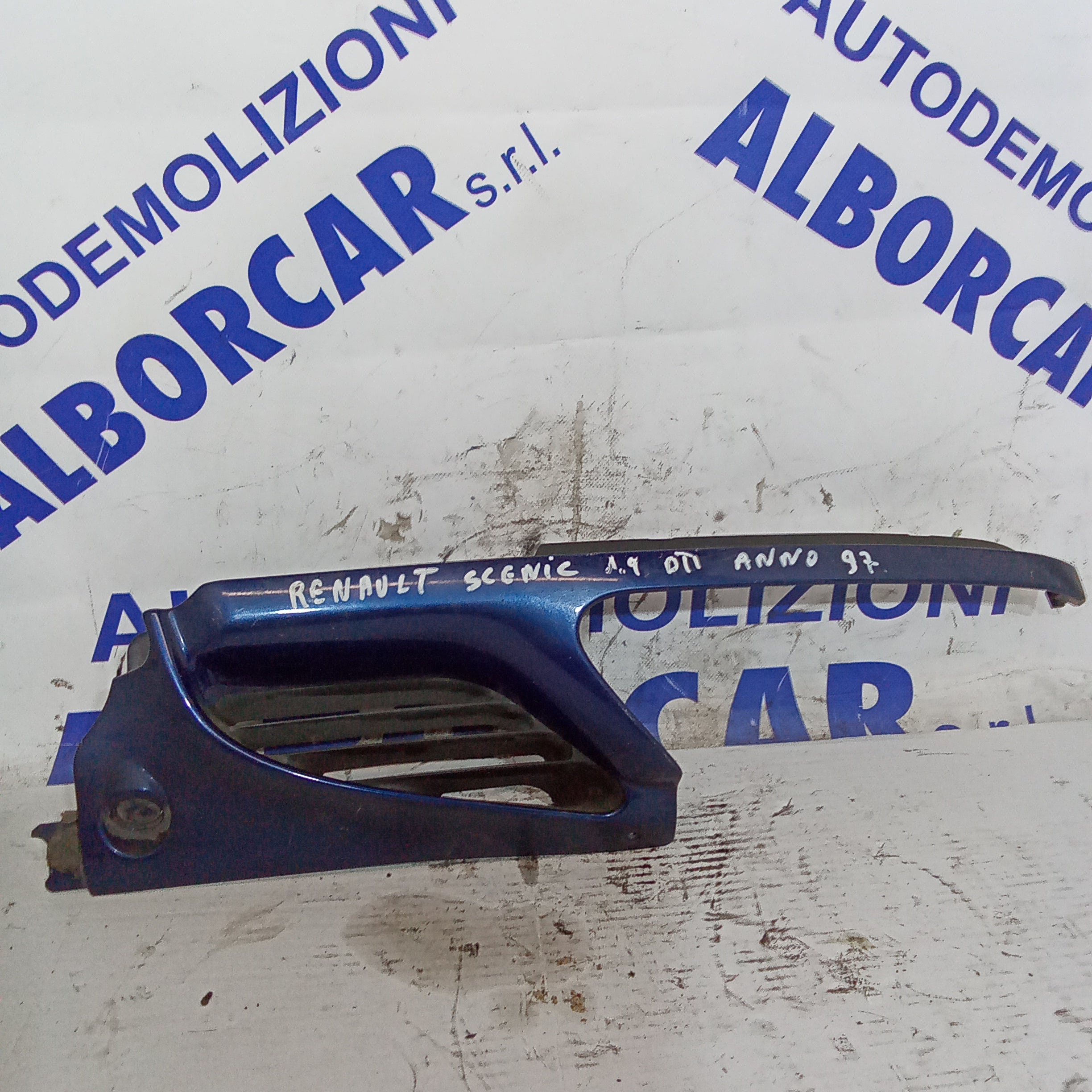 mascherina griglia frontale inferiore sinistro renault scenic 1.9 tdi anno 1997